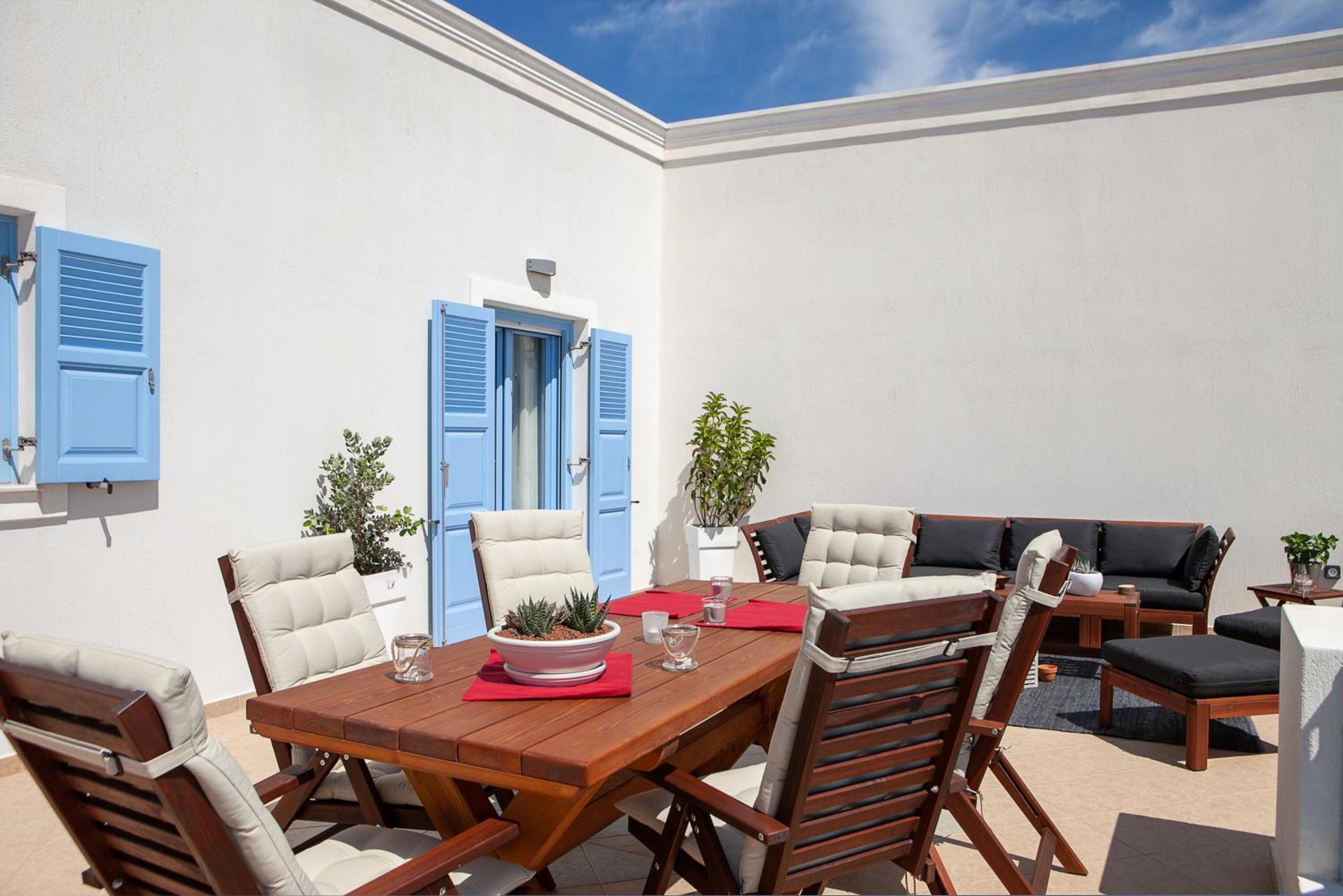Sunrise Apartment Santorini