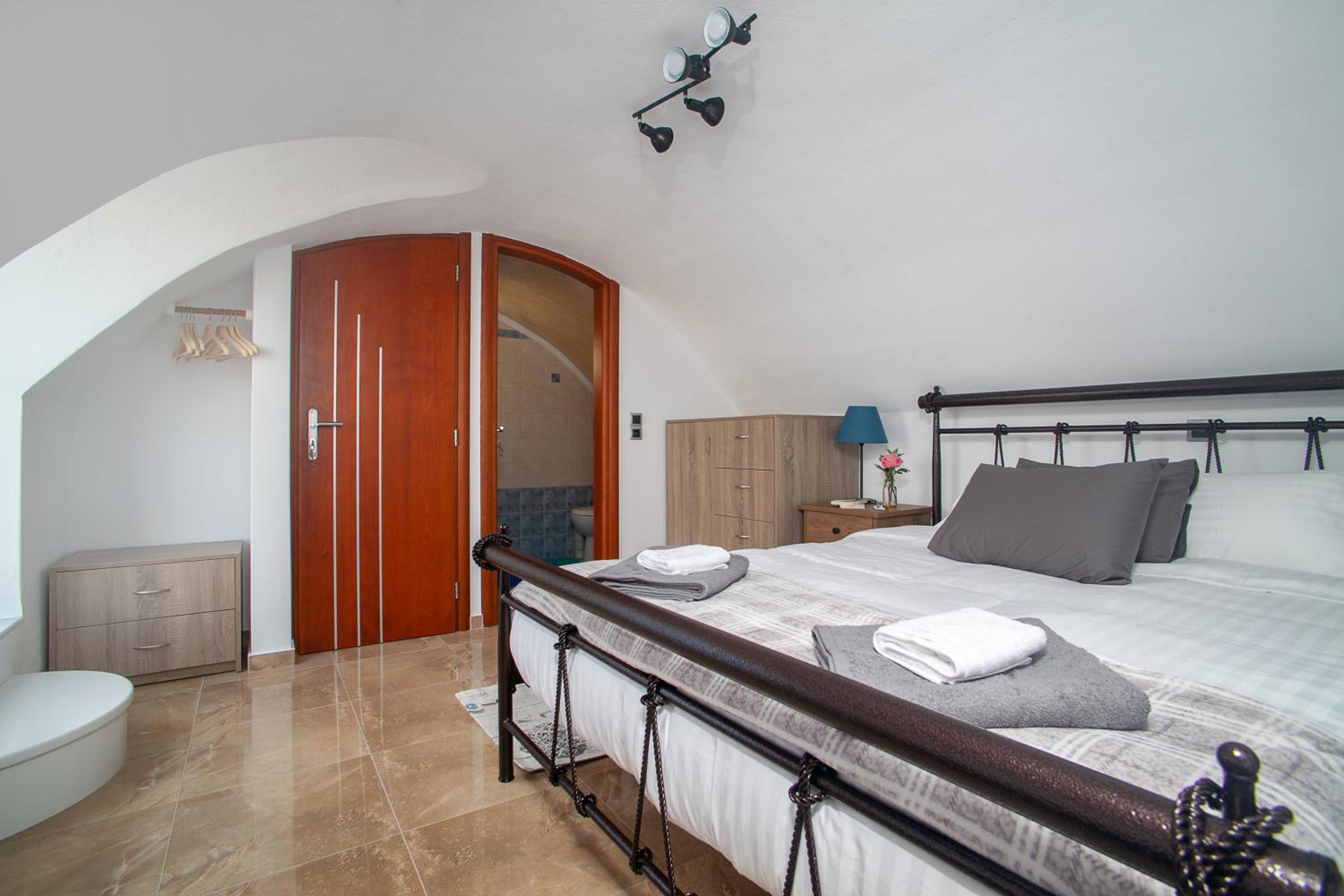 Sunrise Apartment Santorini