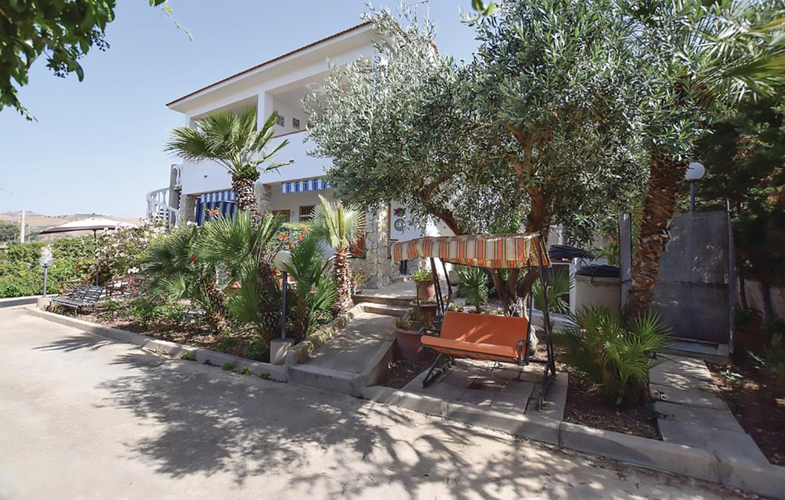 Modern Apartment in San Giorgio Timpirussi, Sea View, 90 m² view 3