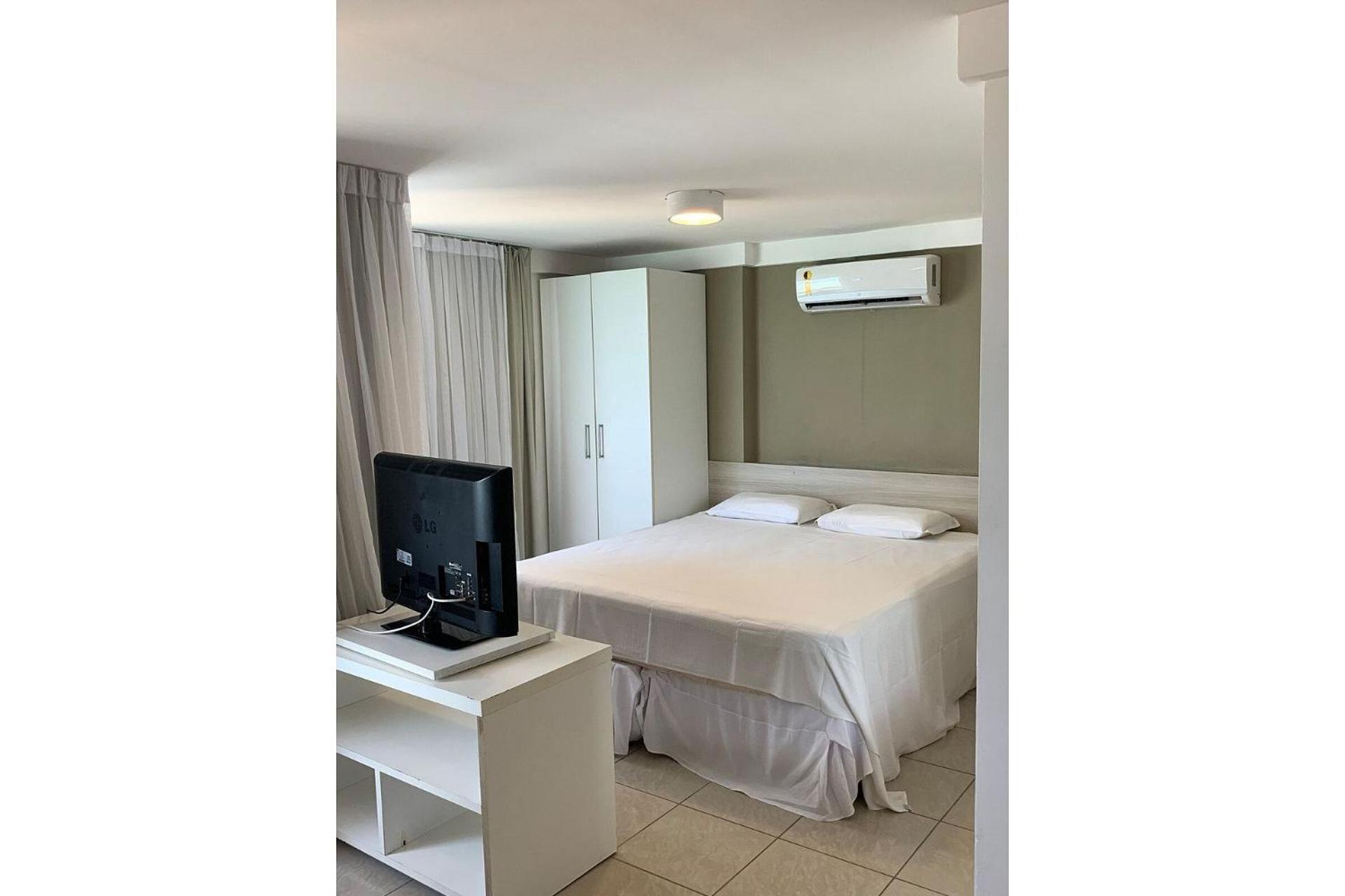 Apartamento em Areia Preta com vista para o mar