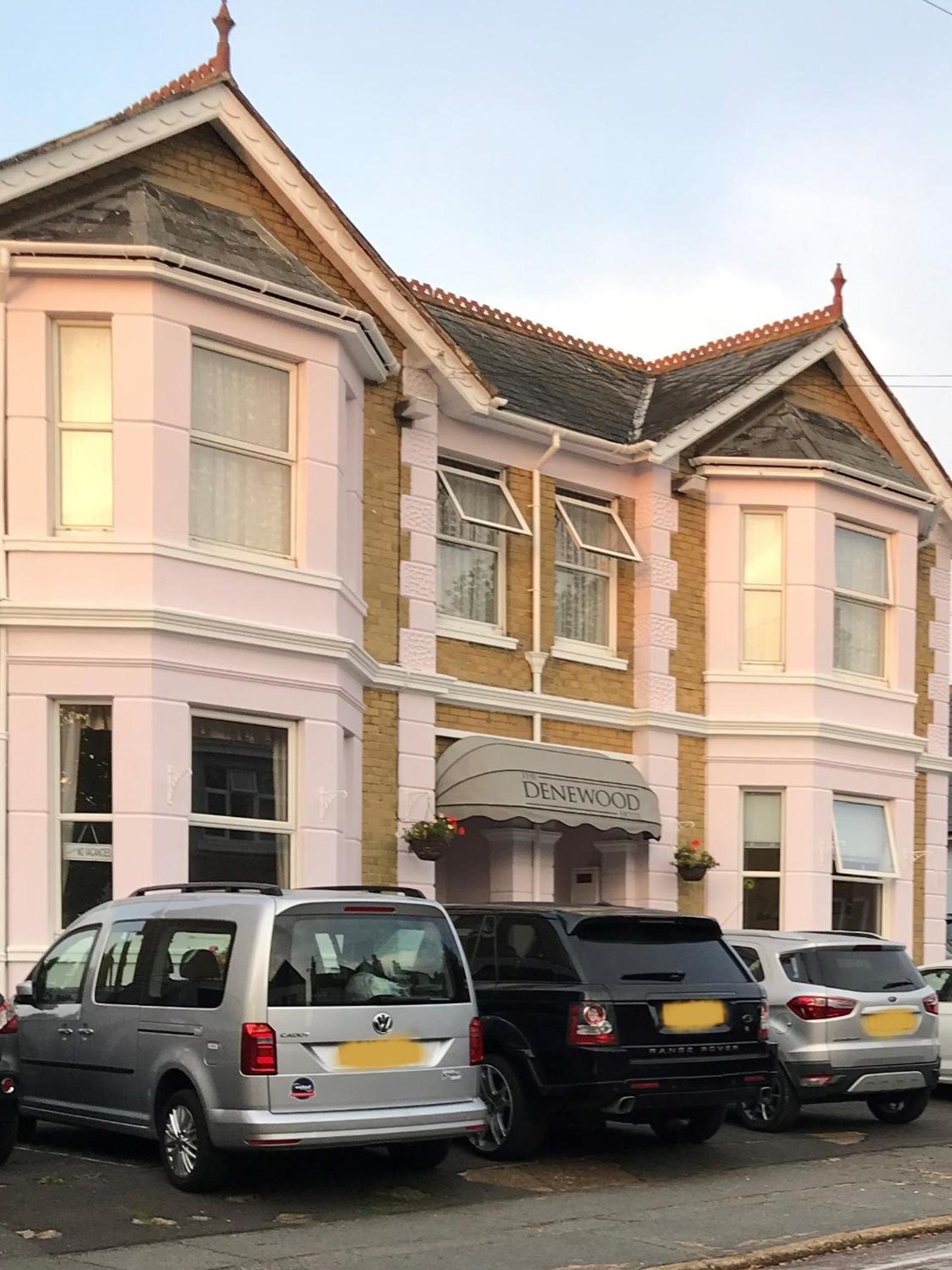 Hotel The Denewood - Image 1