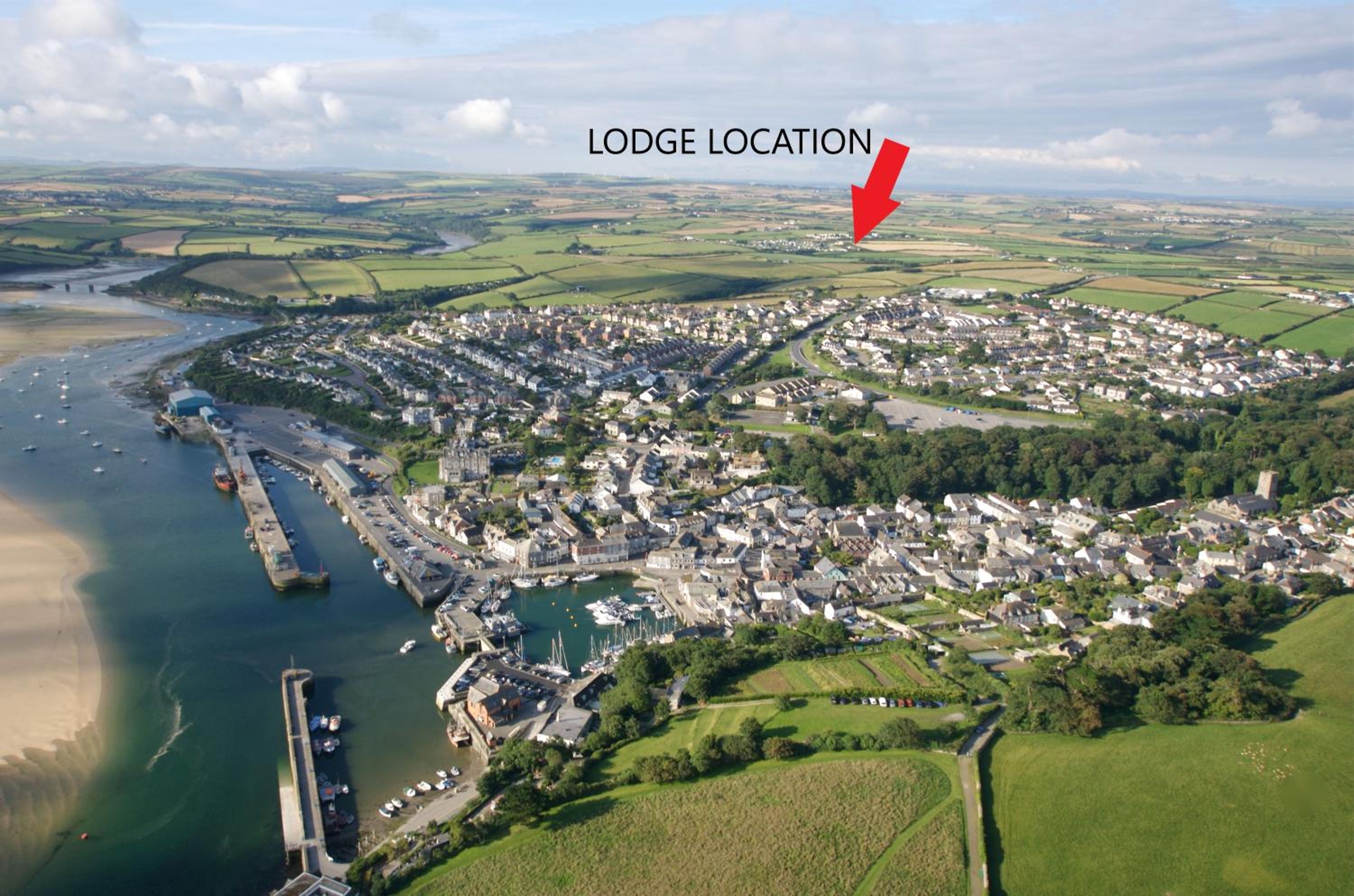 Edge of Padstow, 2 bedroom luxury lodge view 4
