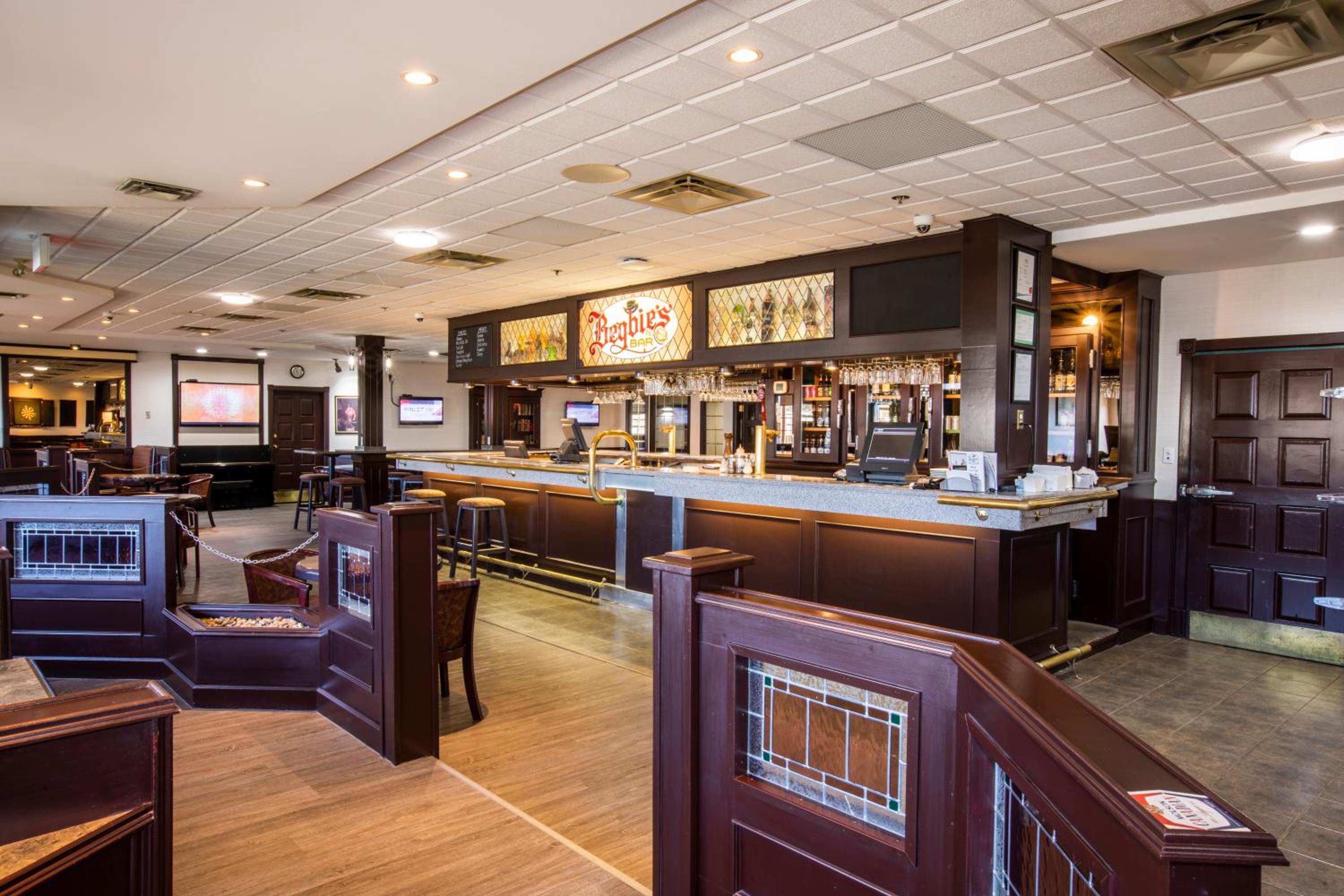 Quesnel Vacations - Tower Inn  Suites - Property Image 5