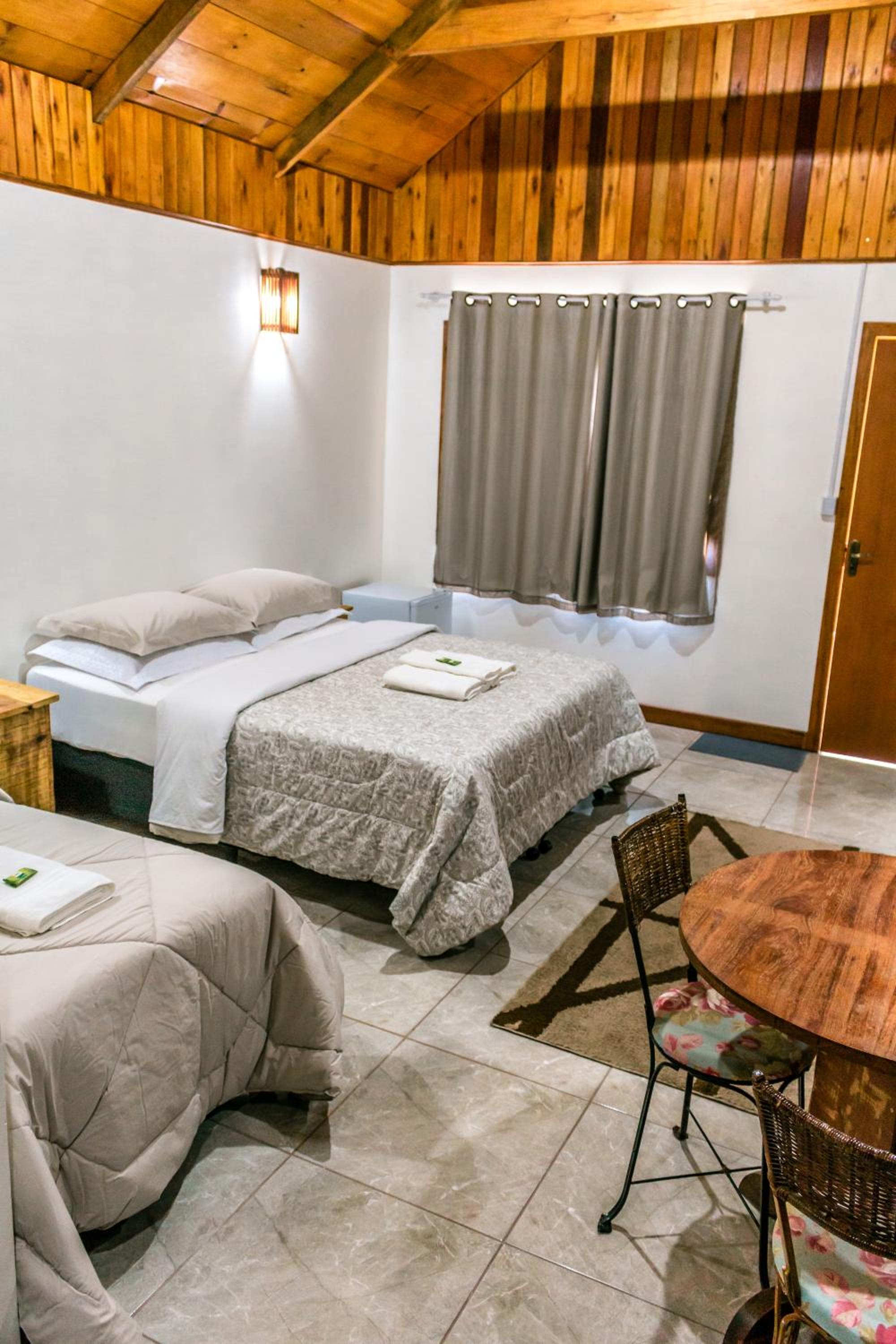 Pousada Rural Pavão - Suites e Chalés