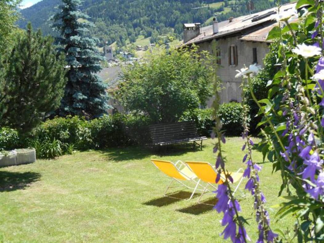 Appartamenti Via Monte Braulio 19 view 4
