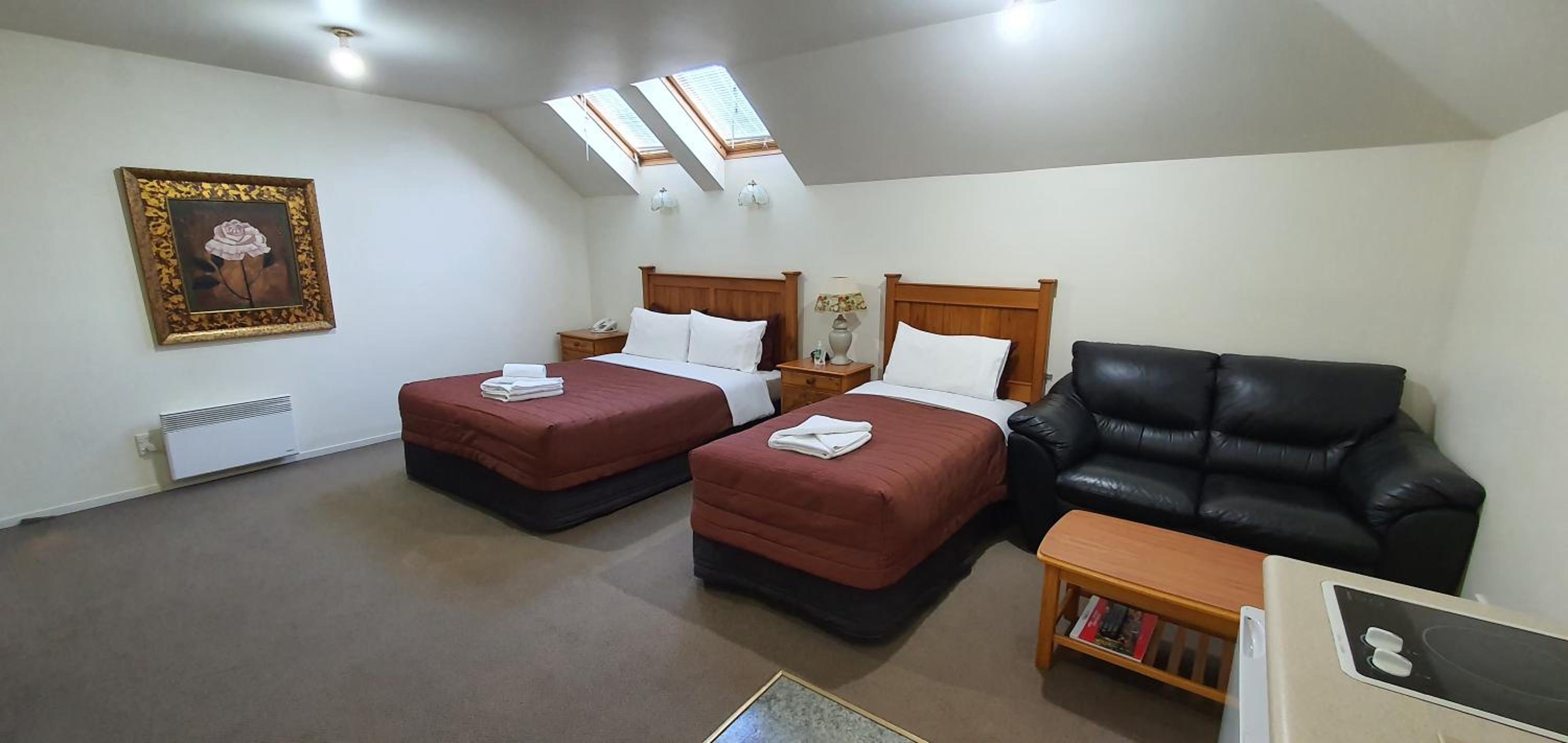 Rosewood Court Motel