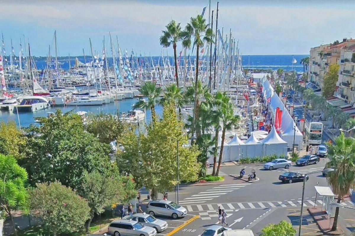 Quai St Pierre 2 bedrooms apt with sea view photo 3