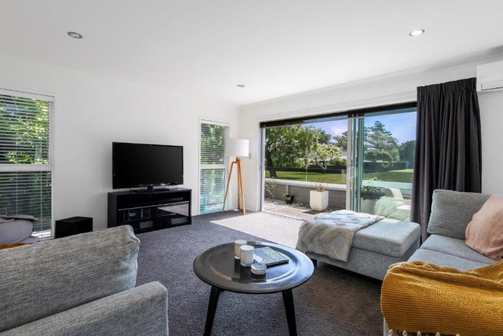 Stunning Tranquil Home with Green Space Views view 4