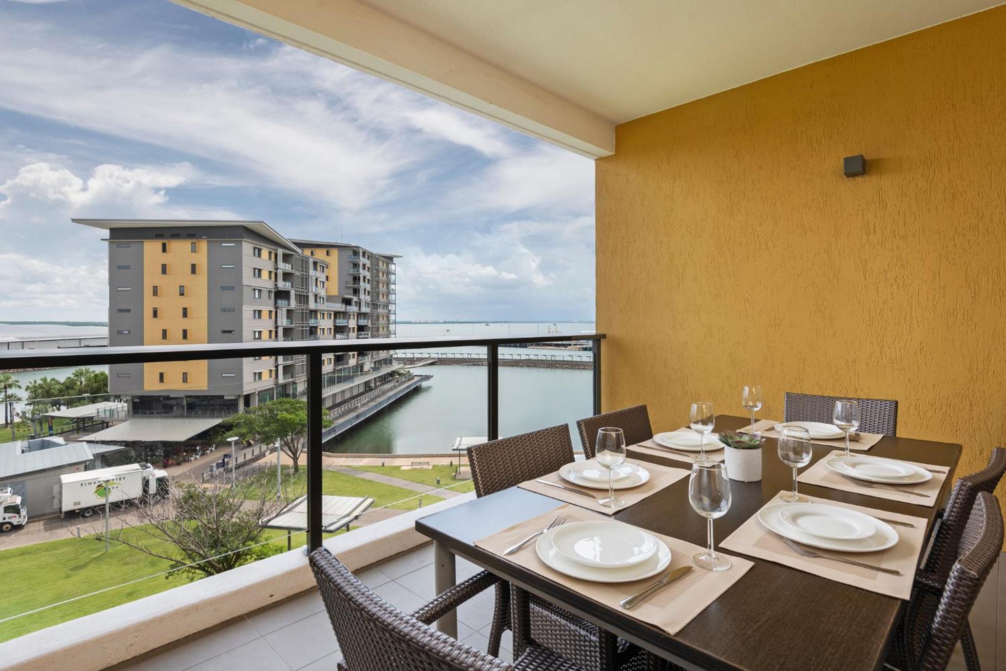 Saltwater Suites - Waterfront Apartments