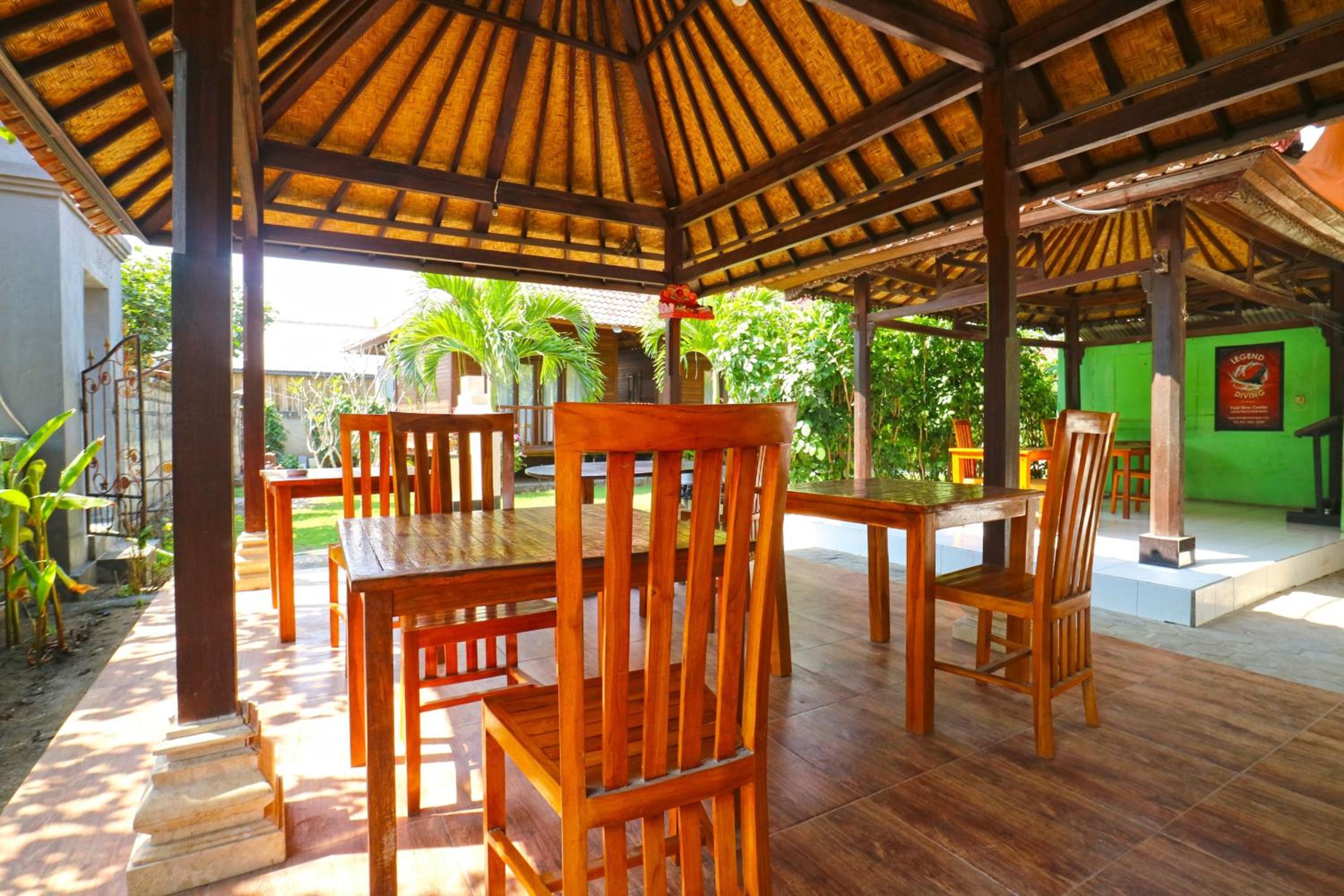 Nyoman Guesthouse and Grill
