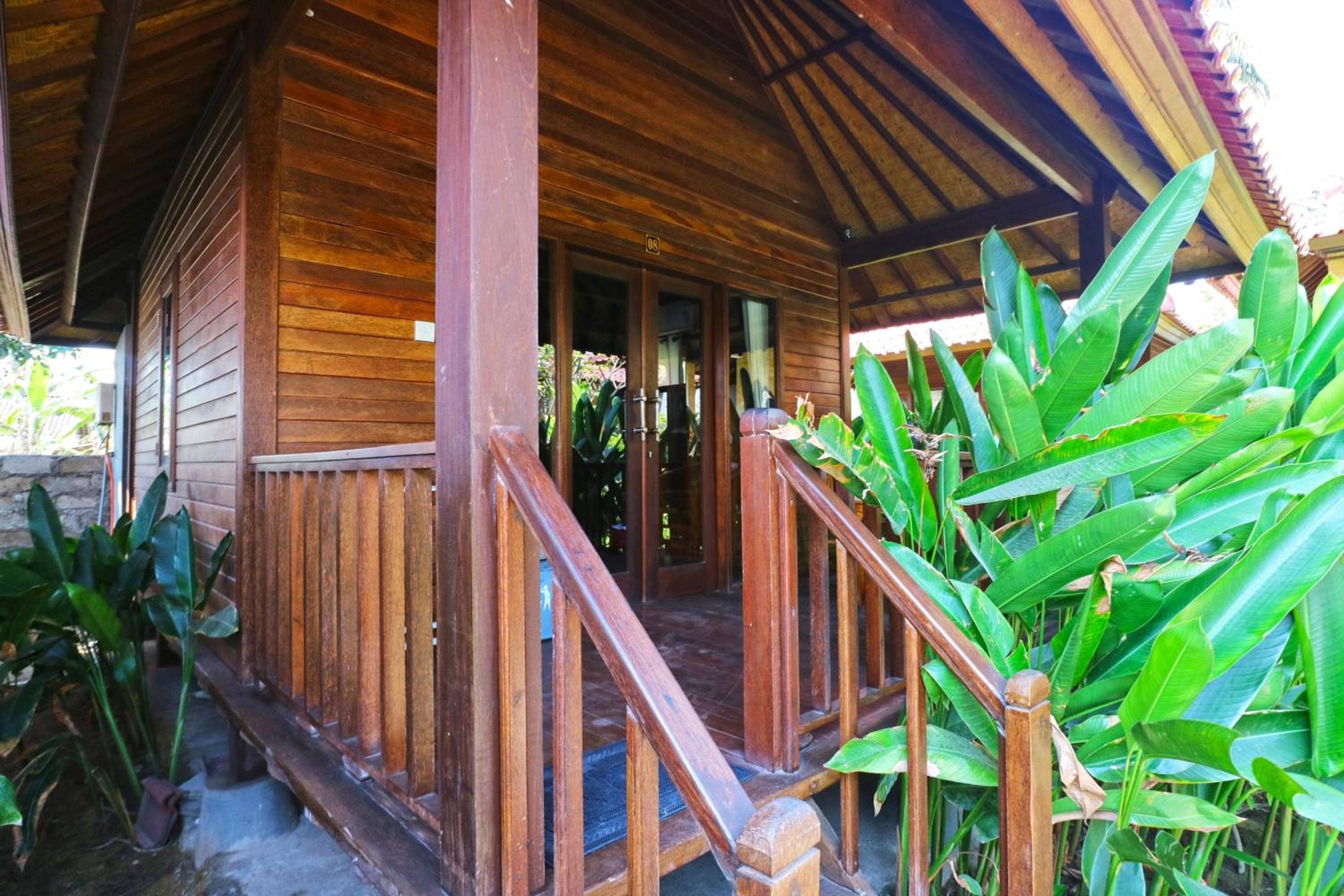 Nyoman Guesthouse and Grill