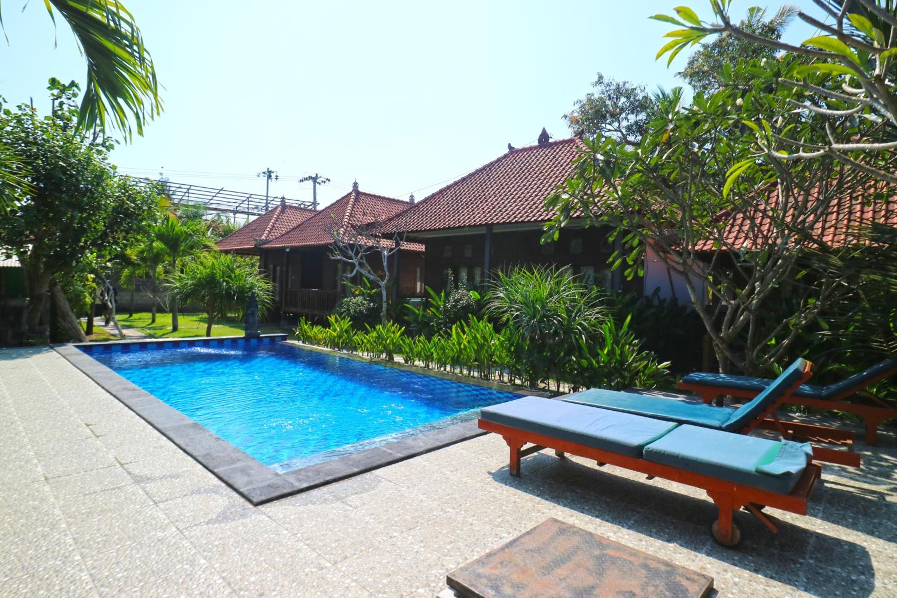 Nyoman Guesthouse and Grill
