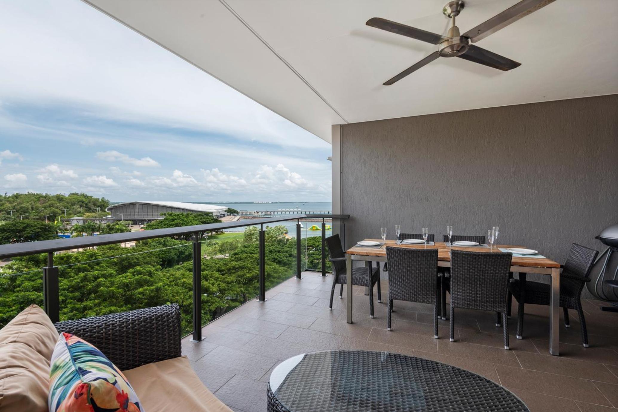 Saltwater Suites - Waterfront Apartments