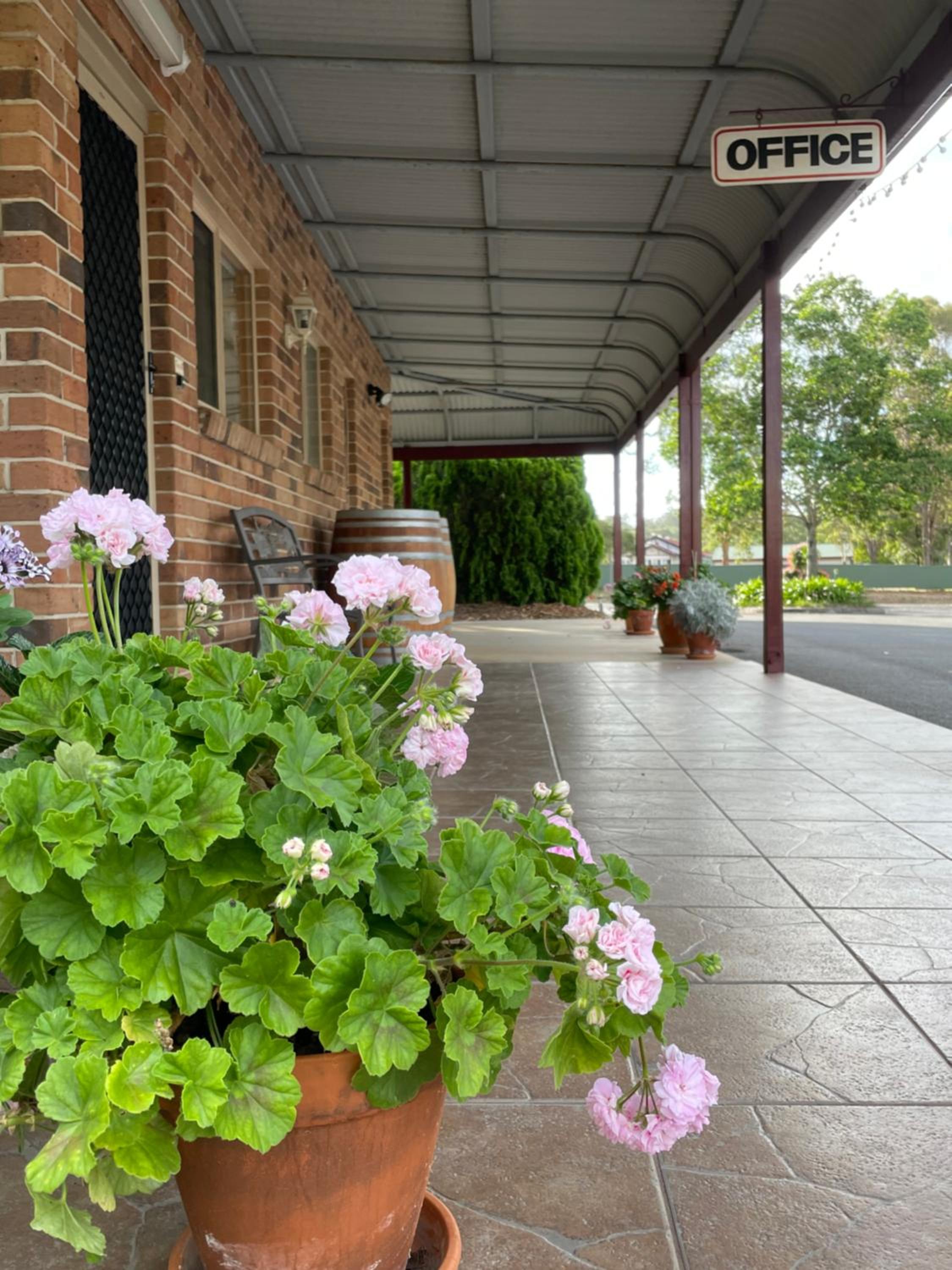 Crows Nest Motel