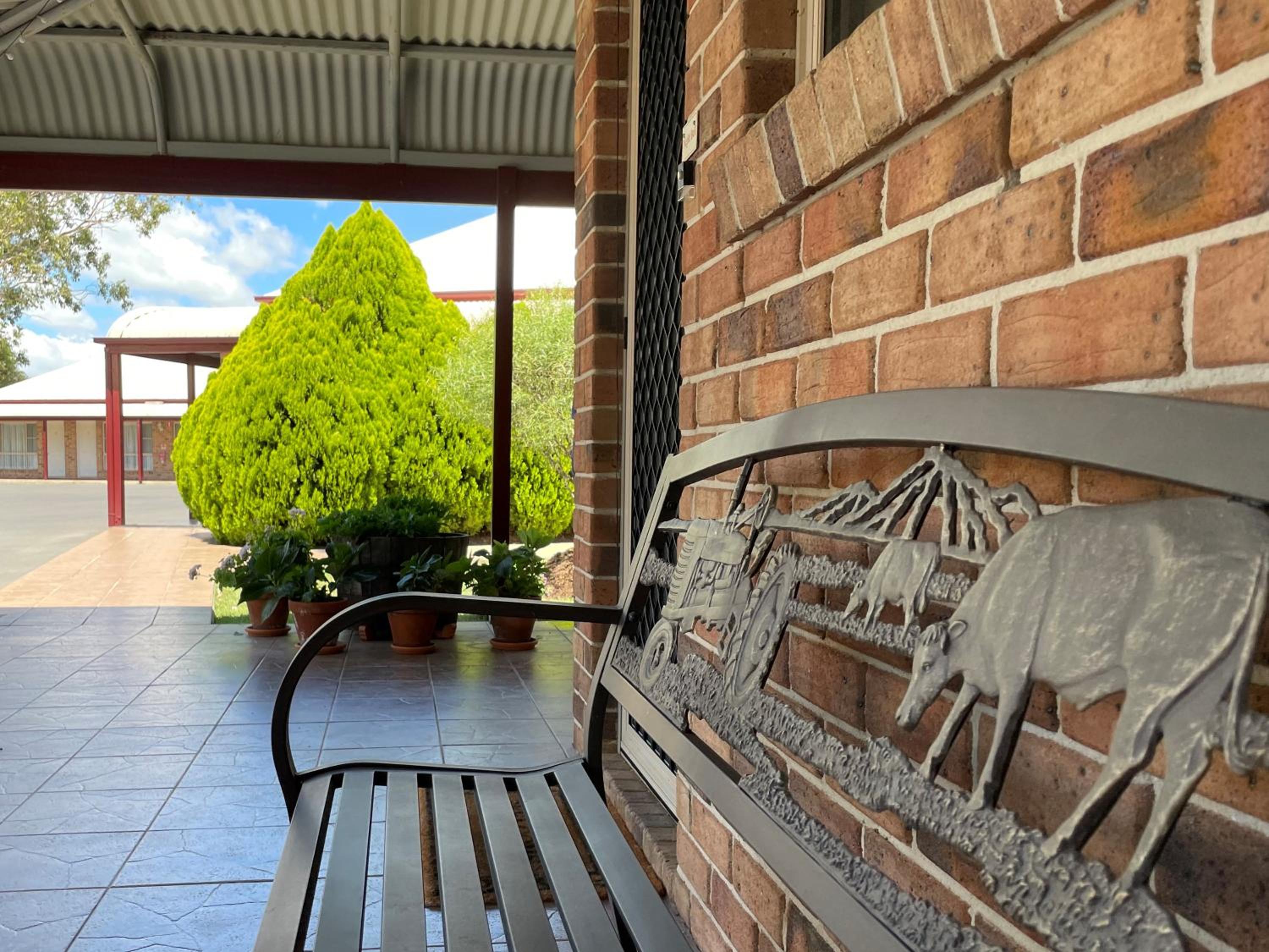 Crows Nest Motel