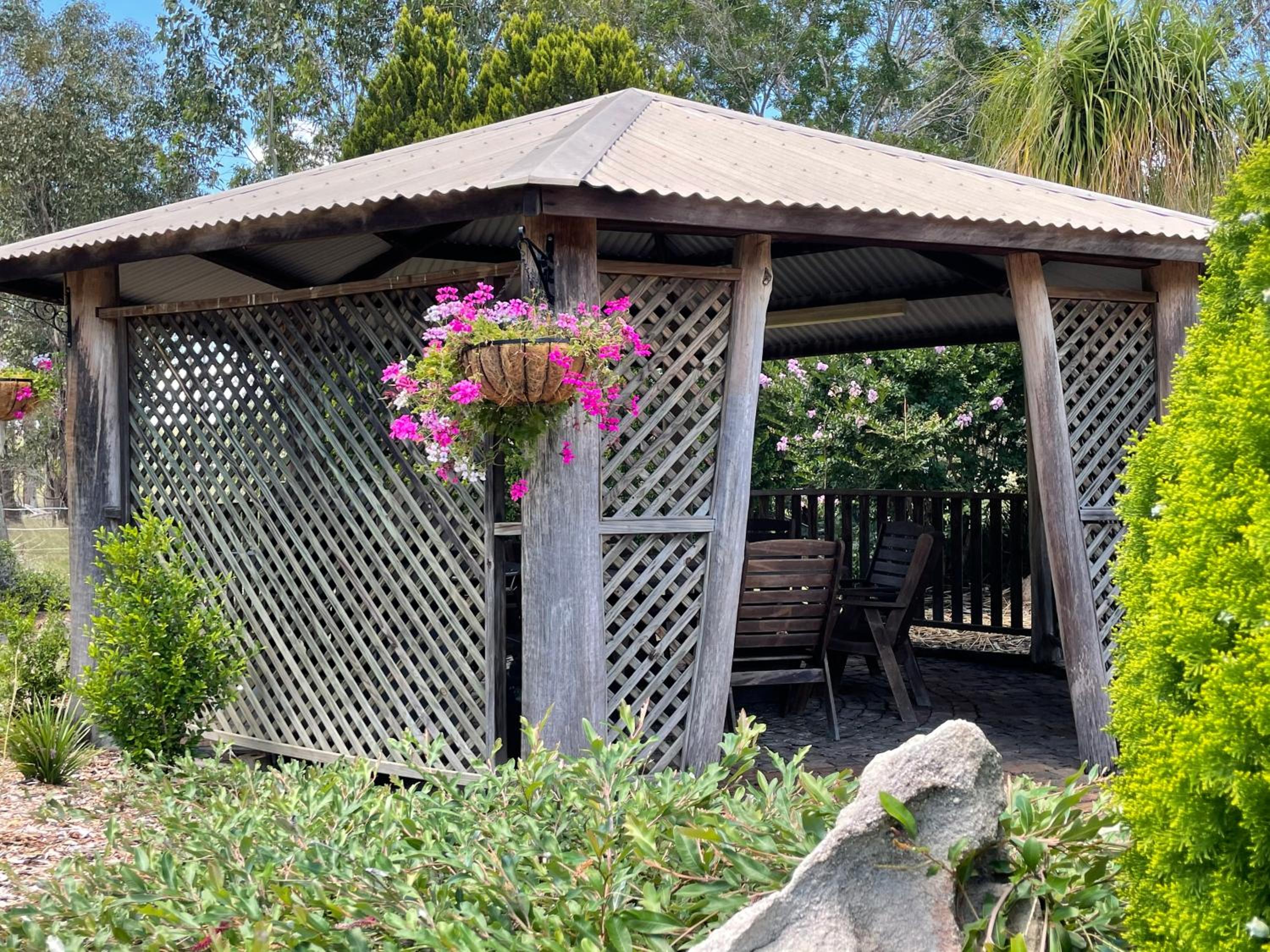 Crows Nest Motel
