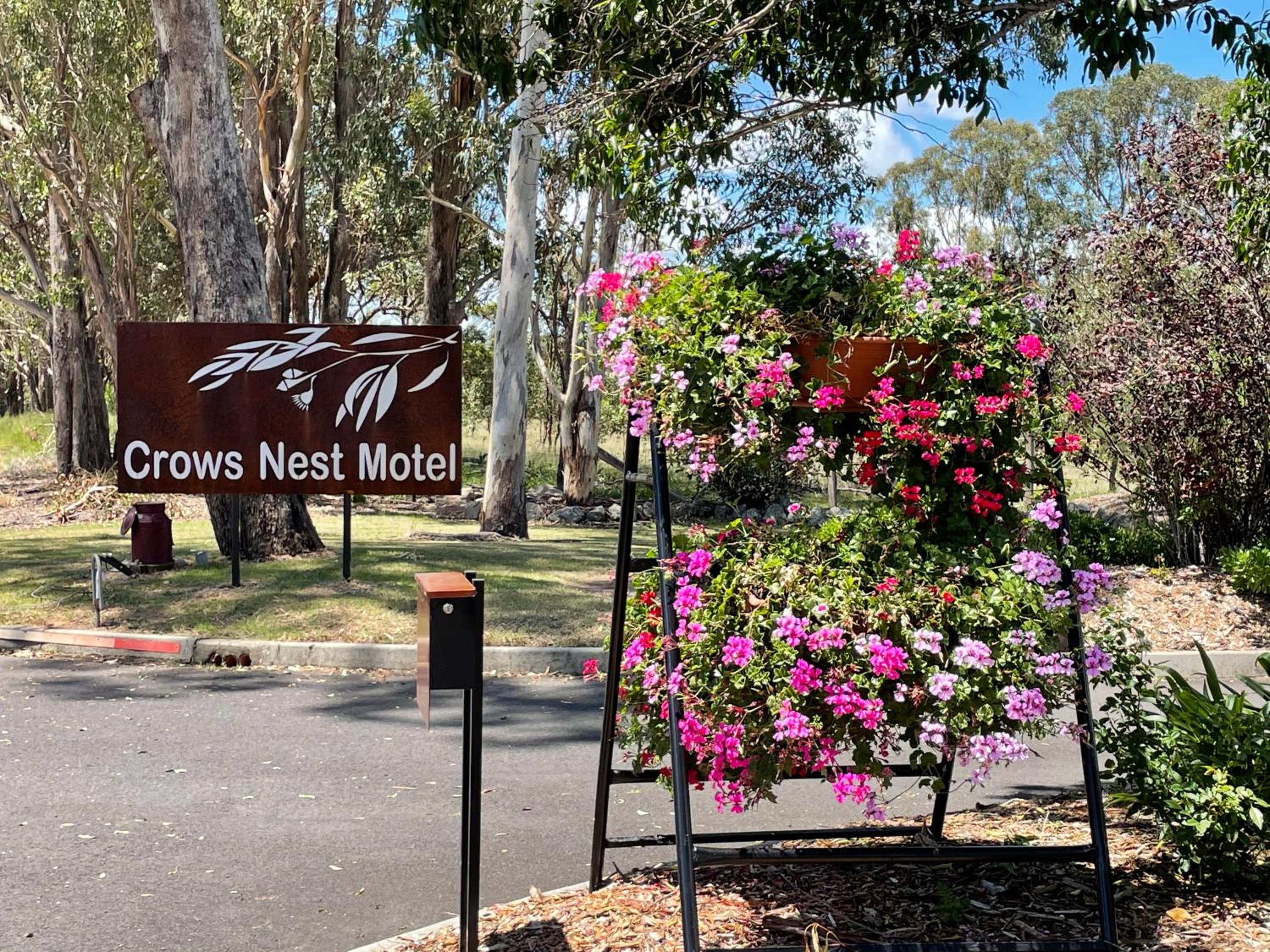 Crows Nest Motel