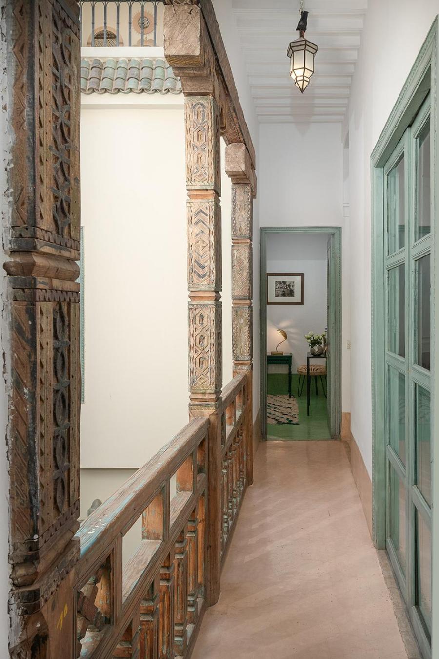 Riad Le J
