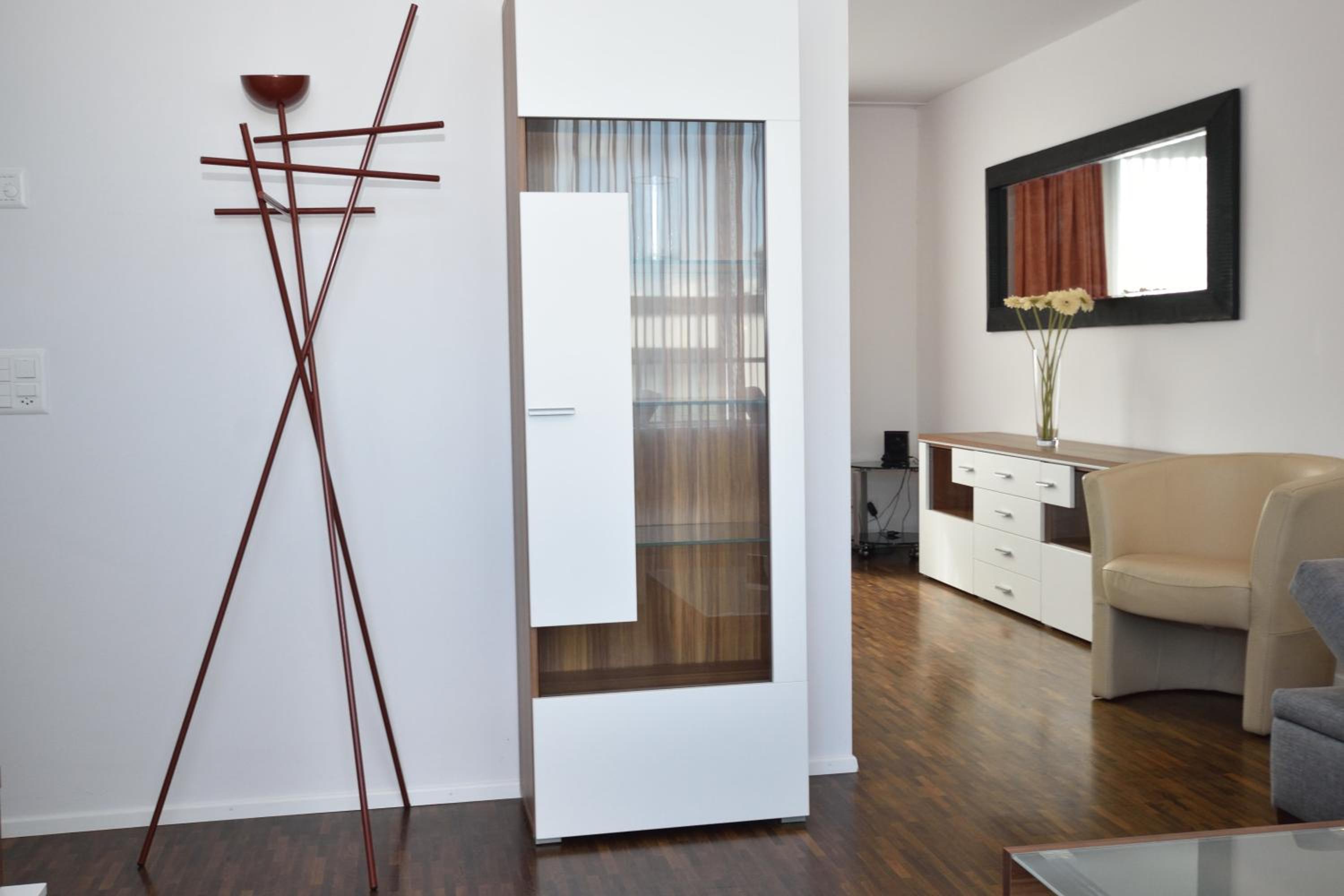 Stylish 1BR near lake and Opera - Flower 52