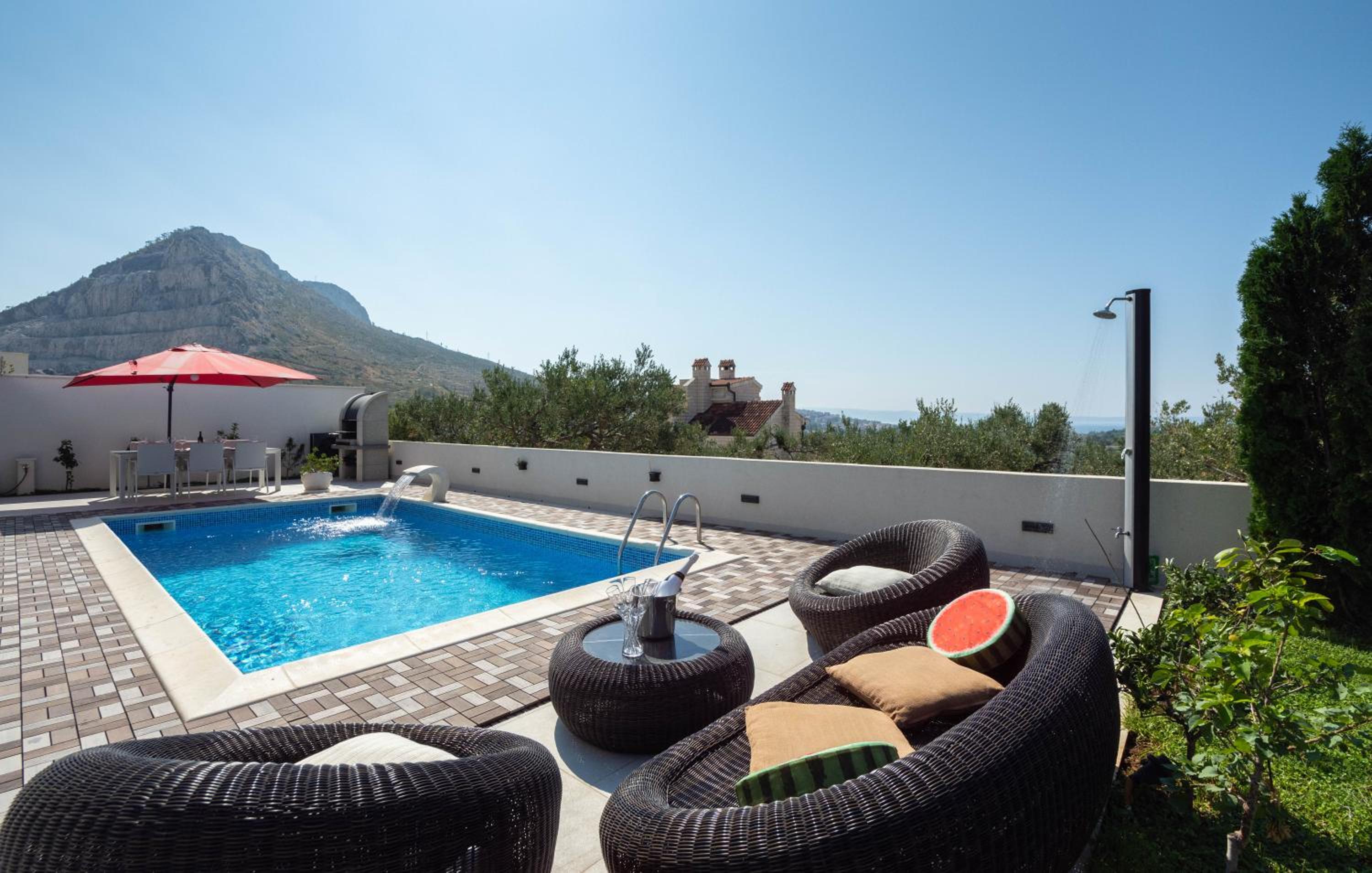 Villa Irresistible