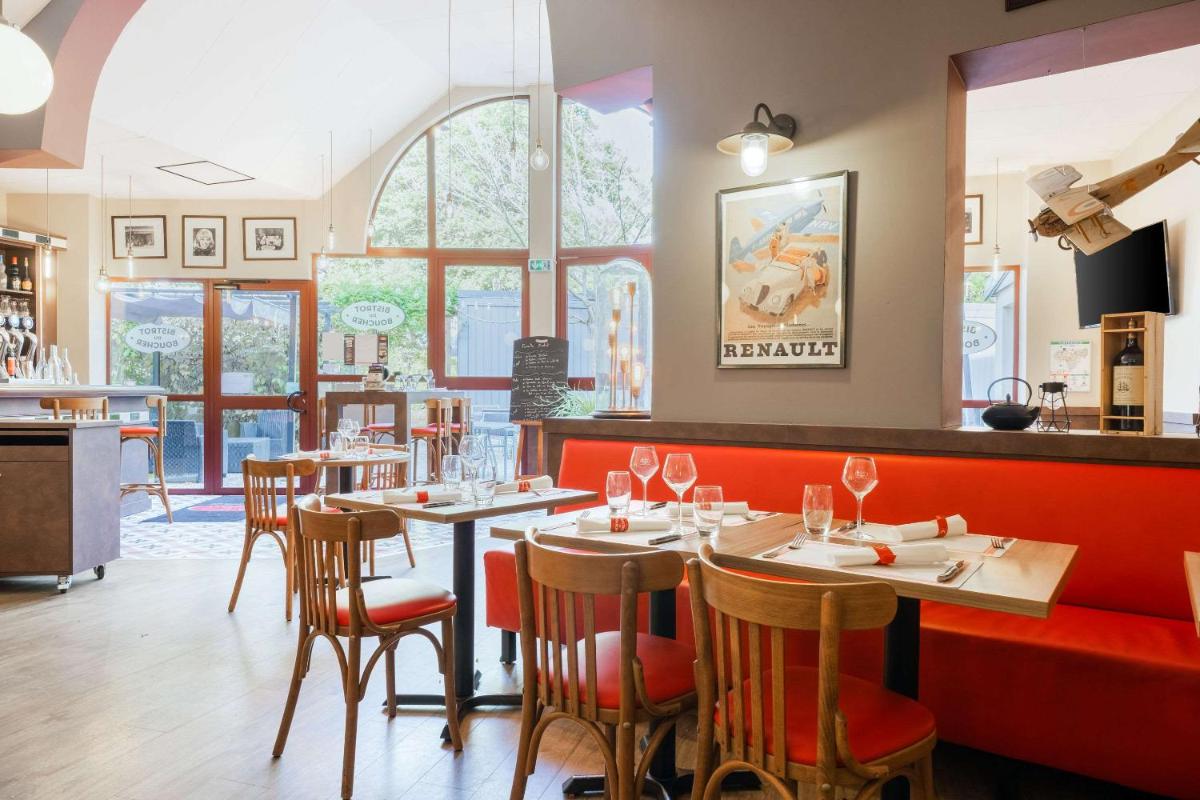 restaurant