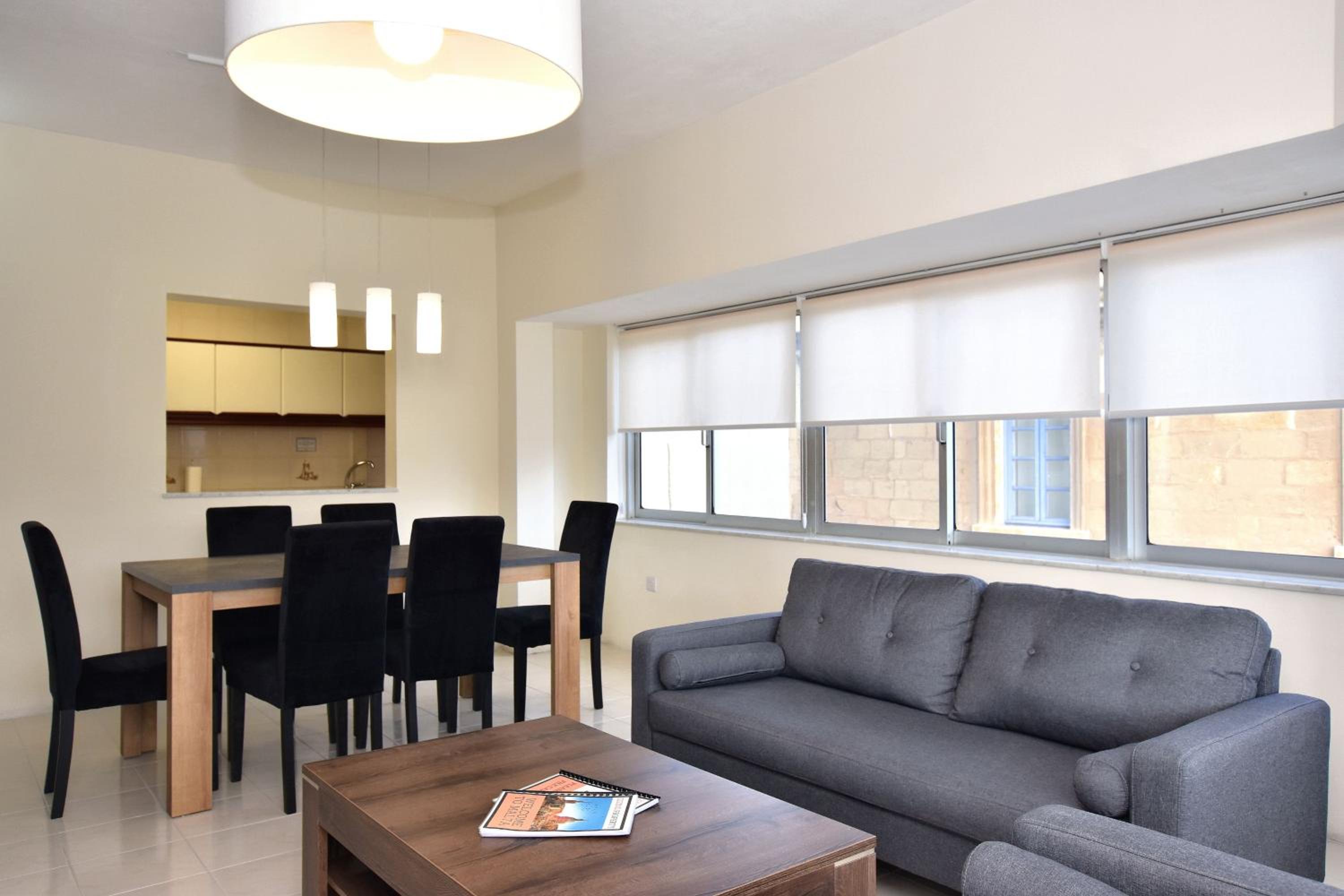 Sea view Spacious 2 bedroom central apartment view 4