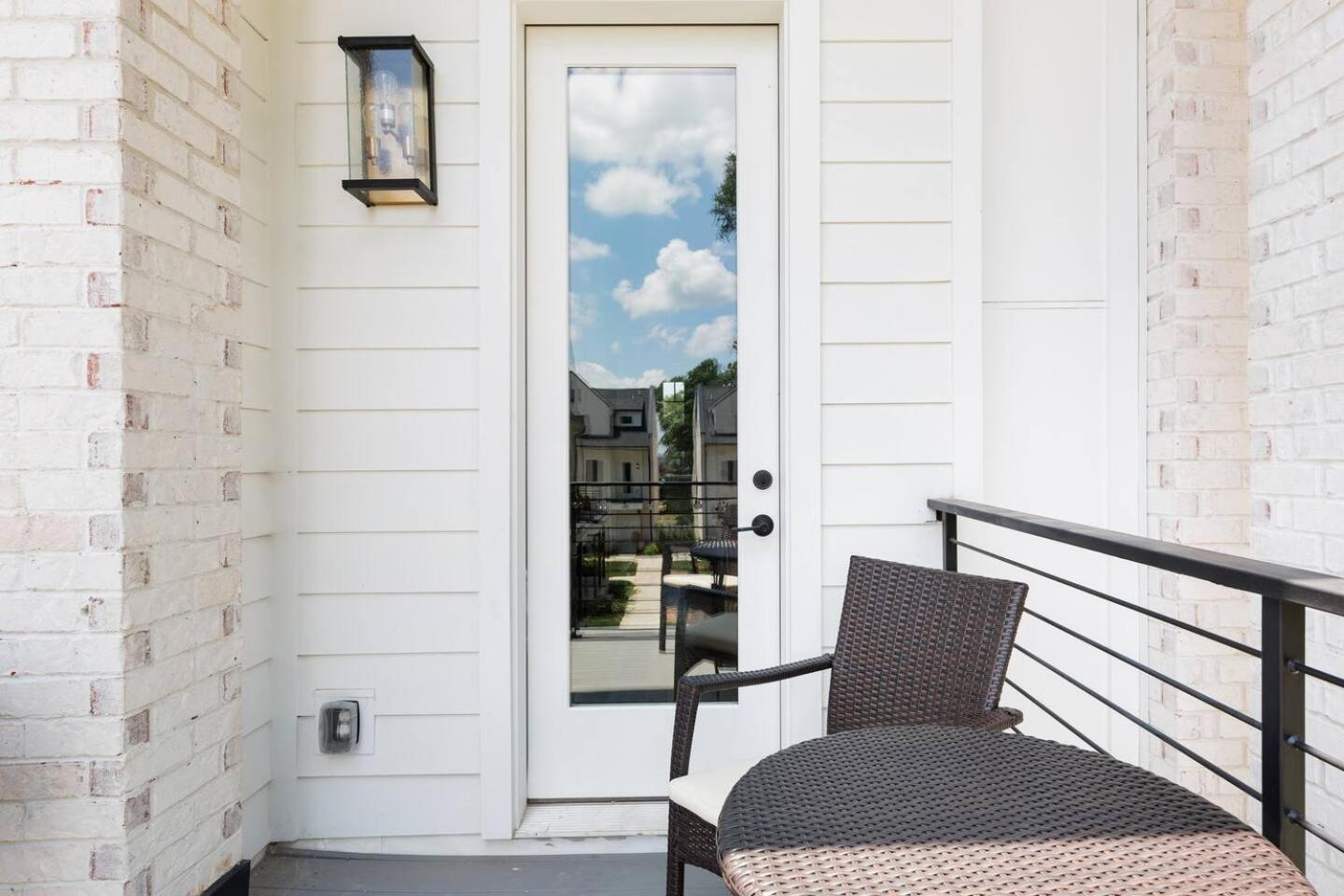Brand New Luxury Home near Downtown view 5