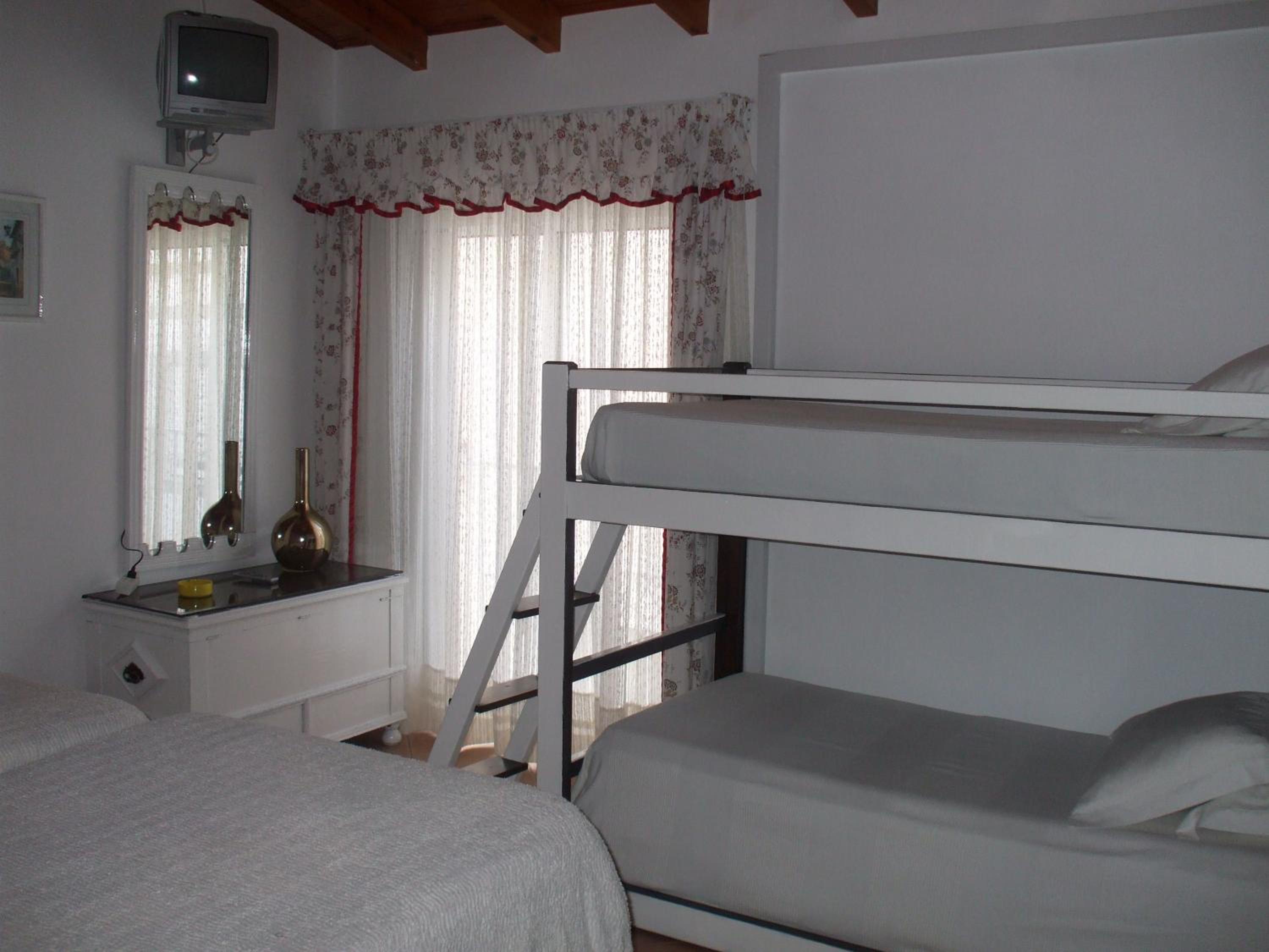Dinas Guesthouse