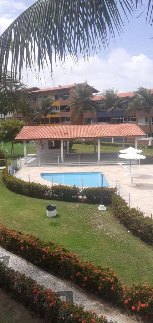 Ap por temporada com 2 quartos e uma suíte , excelente área de lazer, Praia do Futuro, condomínio Cartier-Fortaleza