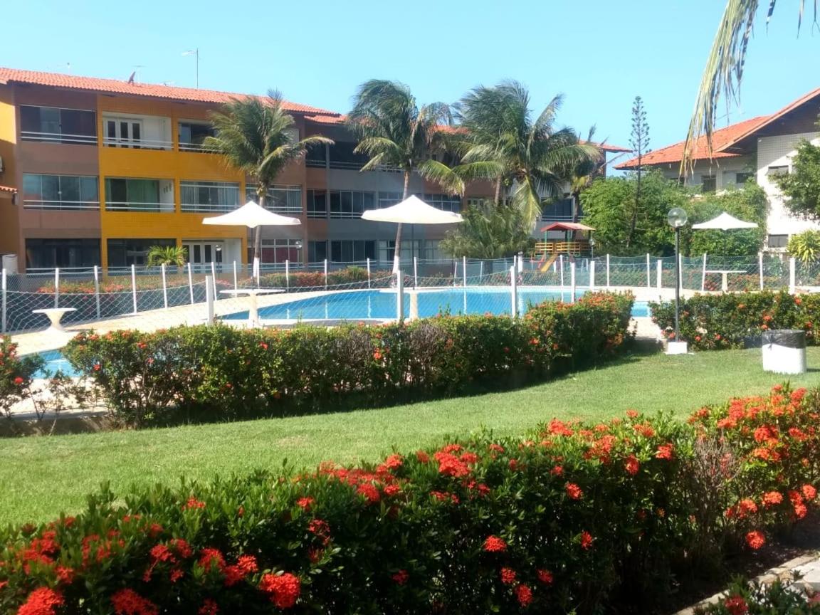 Ap por temporada com 2 quartos e uma suíte , excelente área de lazer, Praia do Futuro, condomínio Cartier-Fortaleza
