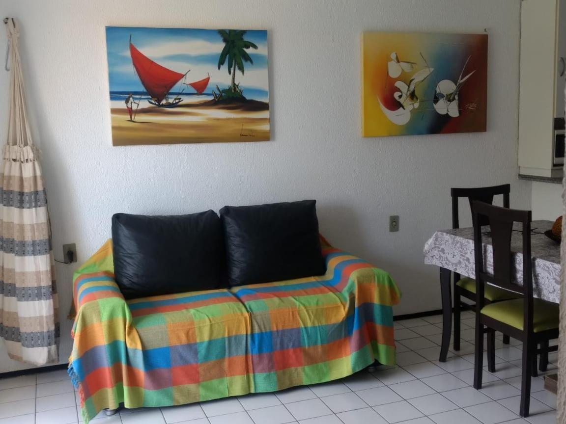 Ap por temporada com 2 quartos e uma suíte , excelente área de lazer, Praia do Futuro, condomínio Cartier-Fortaleza