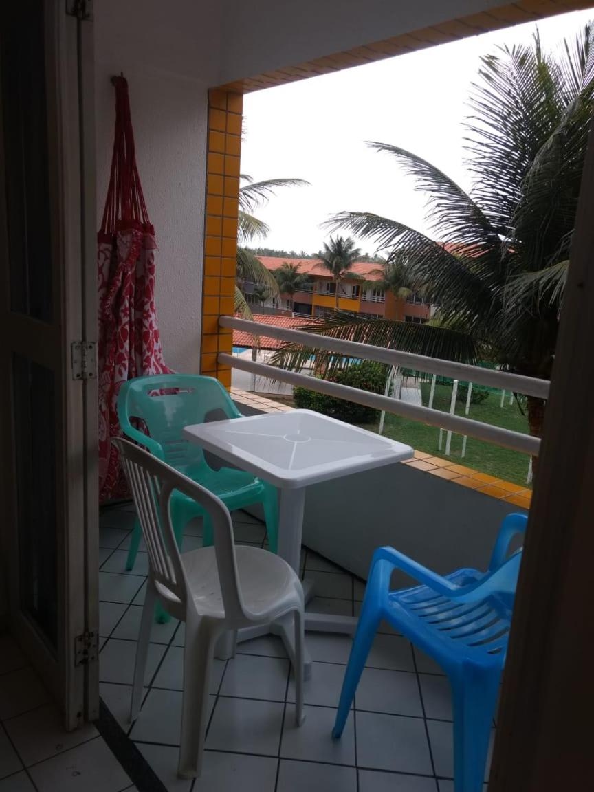 Ap por temporada com 2 quartos e uma suíte , excelente área de lazer, Praia do Futuro, condomínio Cartier-Fortaleza