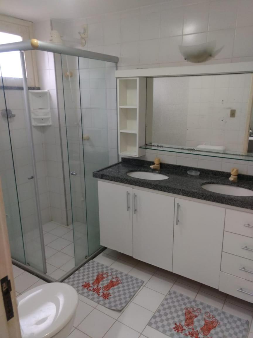 Ap por temporada com 2 quartos e uma suíte , excelente área de lazer, Praia do Futuro, condomínio Cartier-Fortaleza