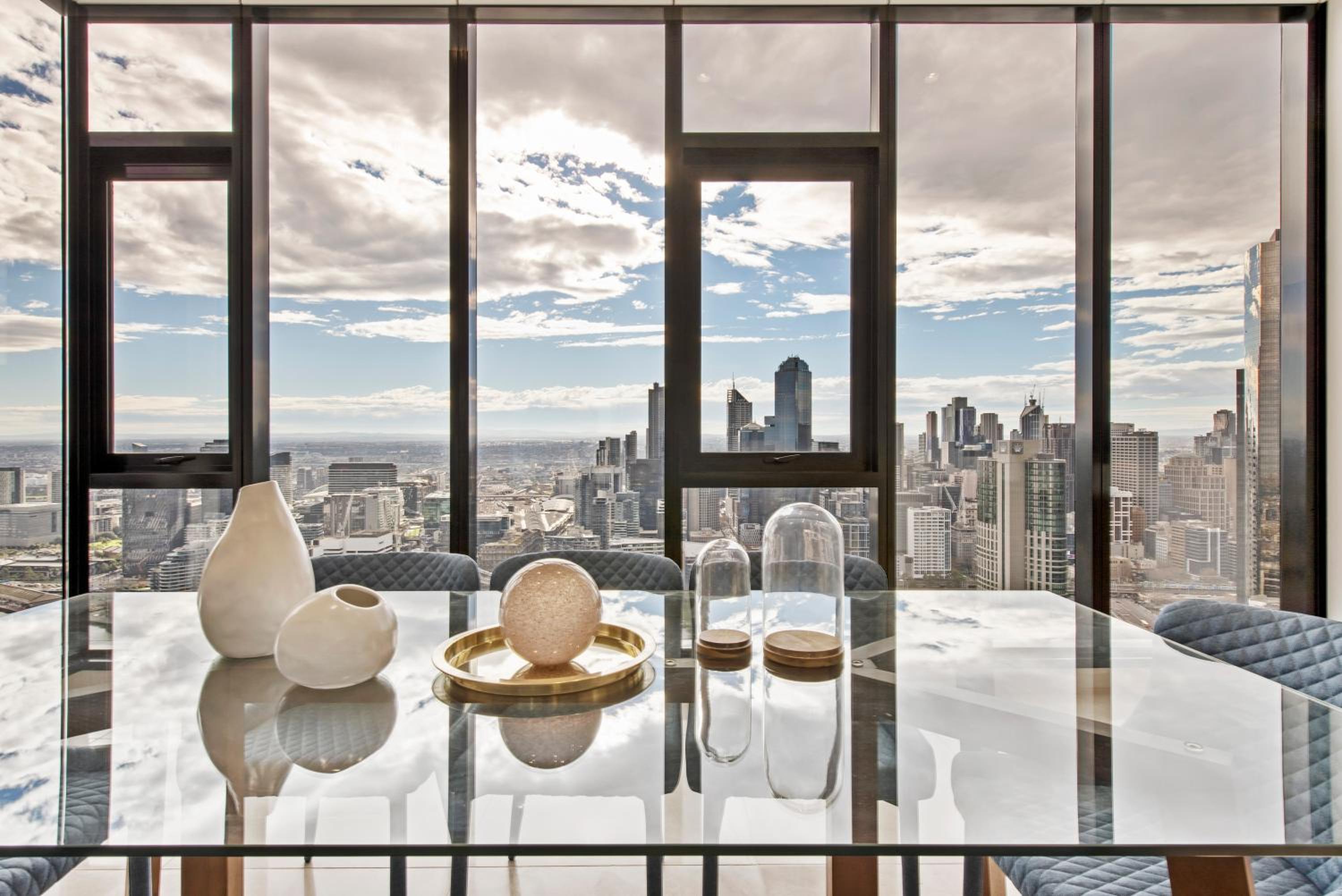 Melbourne City Apartments Panoramic Skyview Penthouse - Image 4