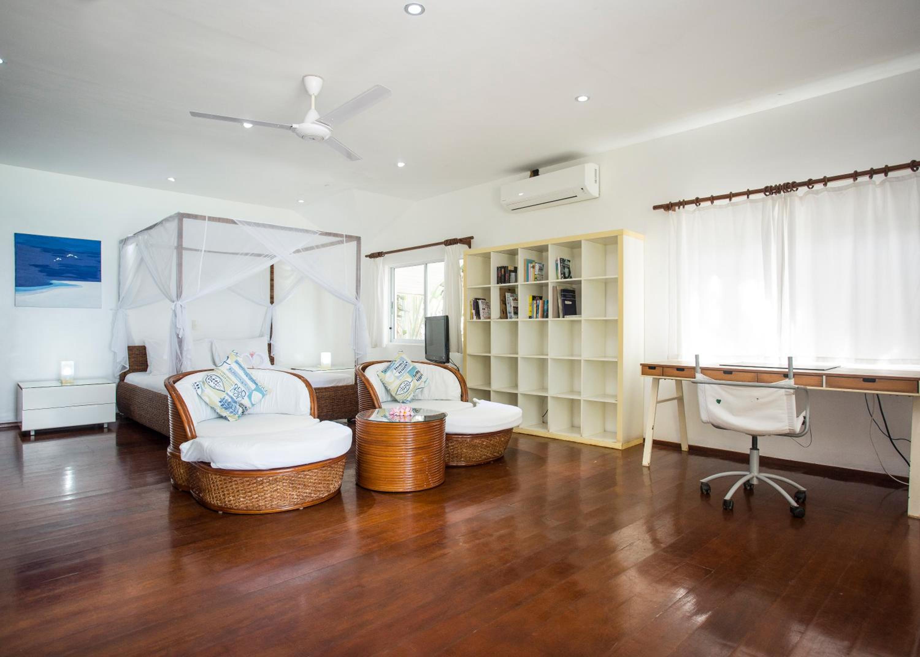 Mabuhay Beach House, Boracay - 10