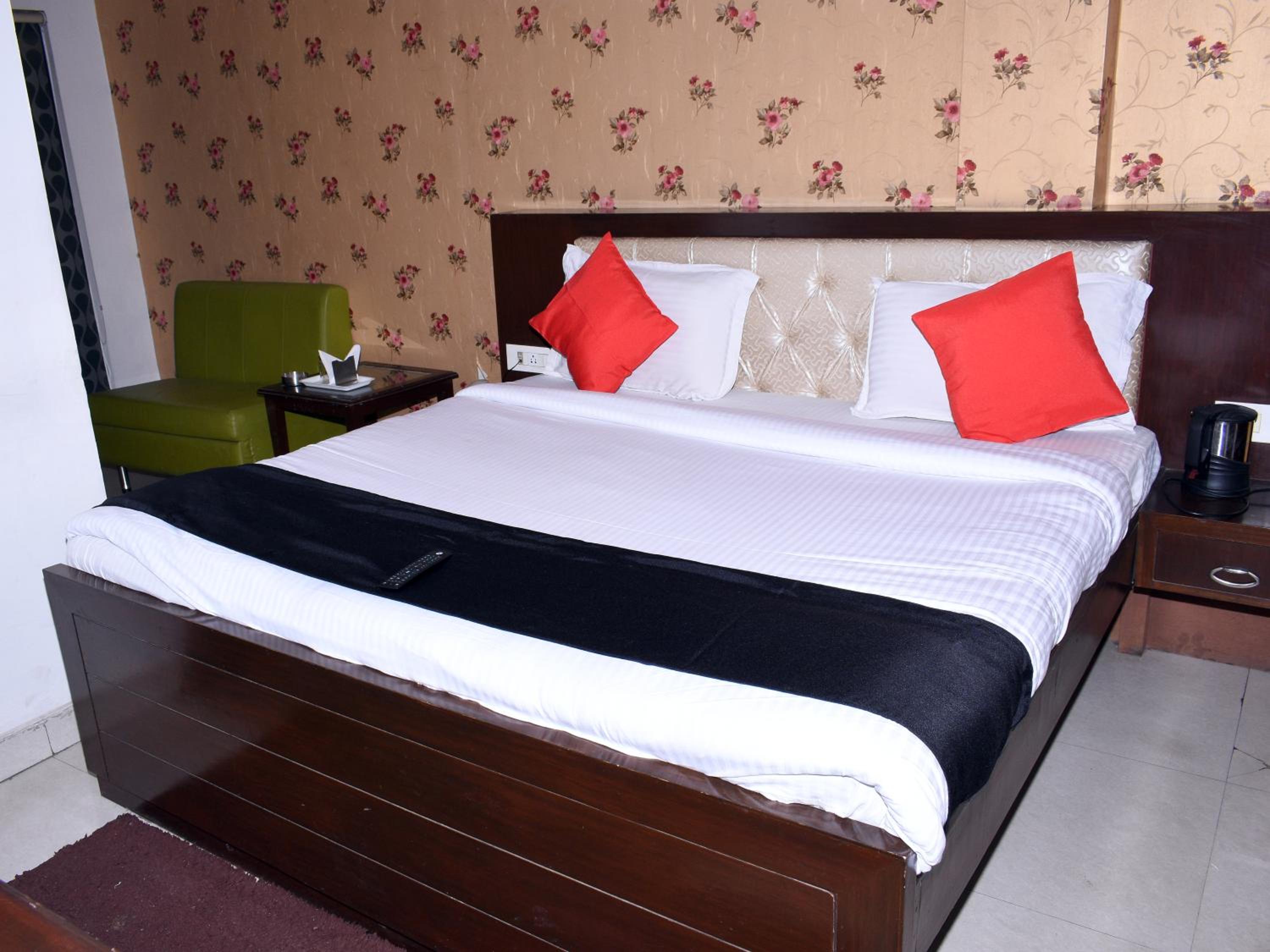 Gurgaon Vacations - Hotel Flora Inn - Property Image 4