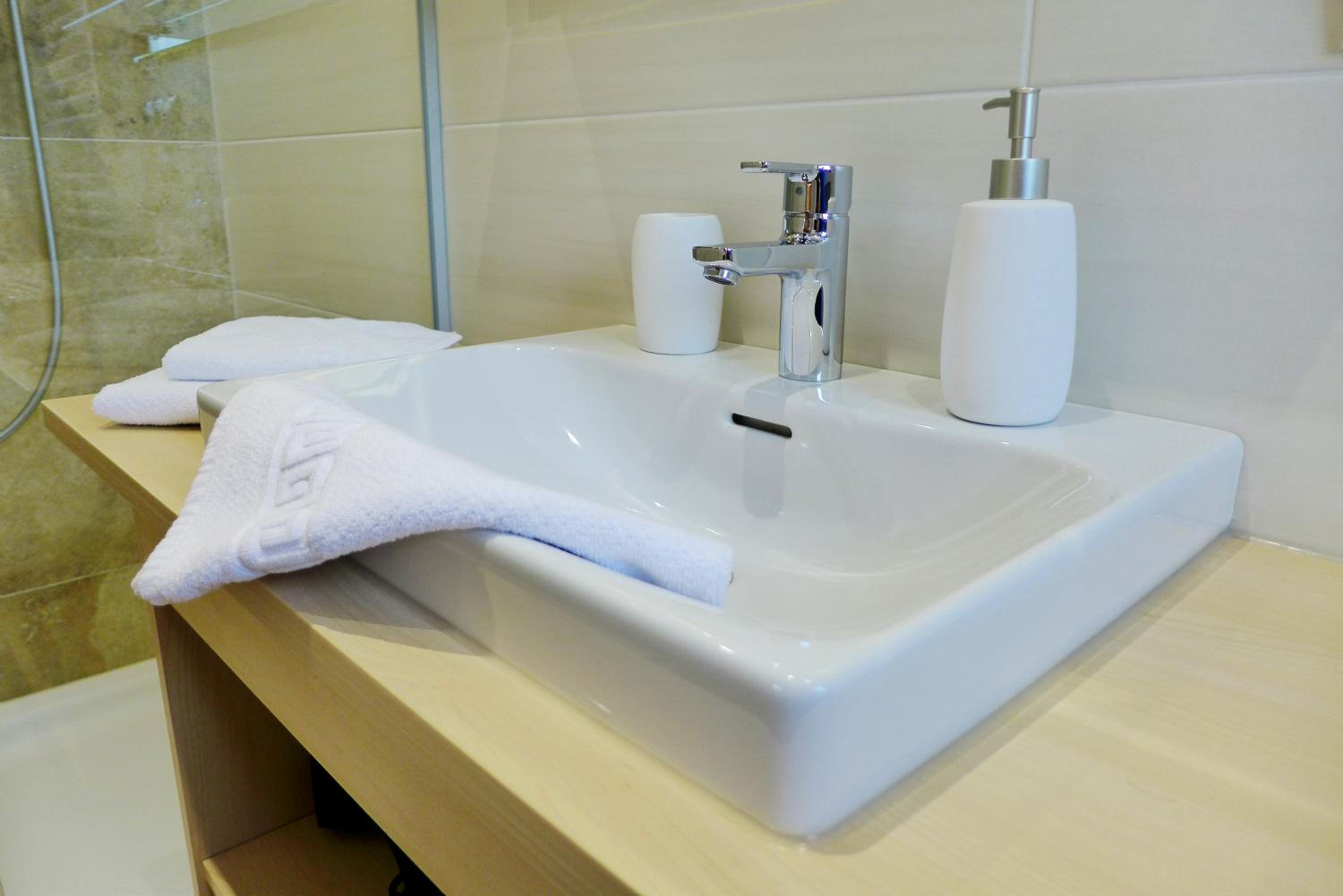 Gästehaus Philipp im Herzen des Fichtelgebirges - 5 Ferienwohnungen, großes Grundstück, Wald und Wiese, Wohnung mit privater Sauna, kostenfreie Parkplätze,