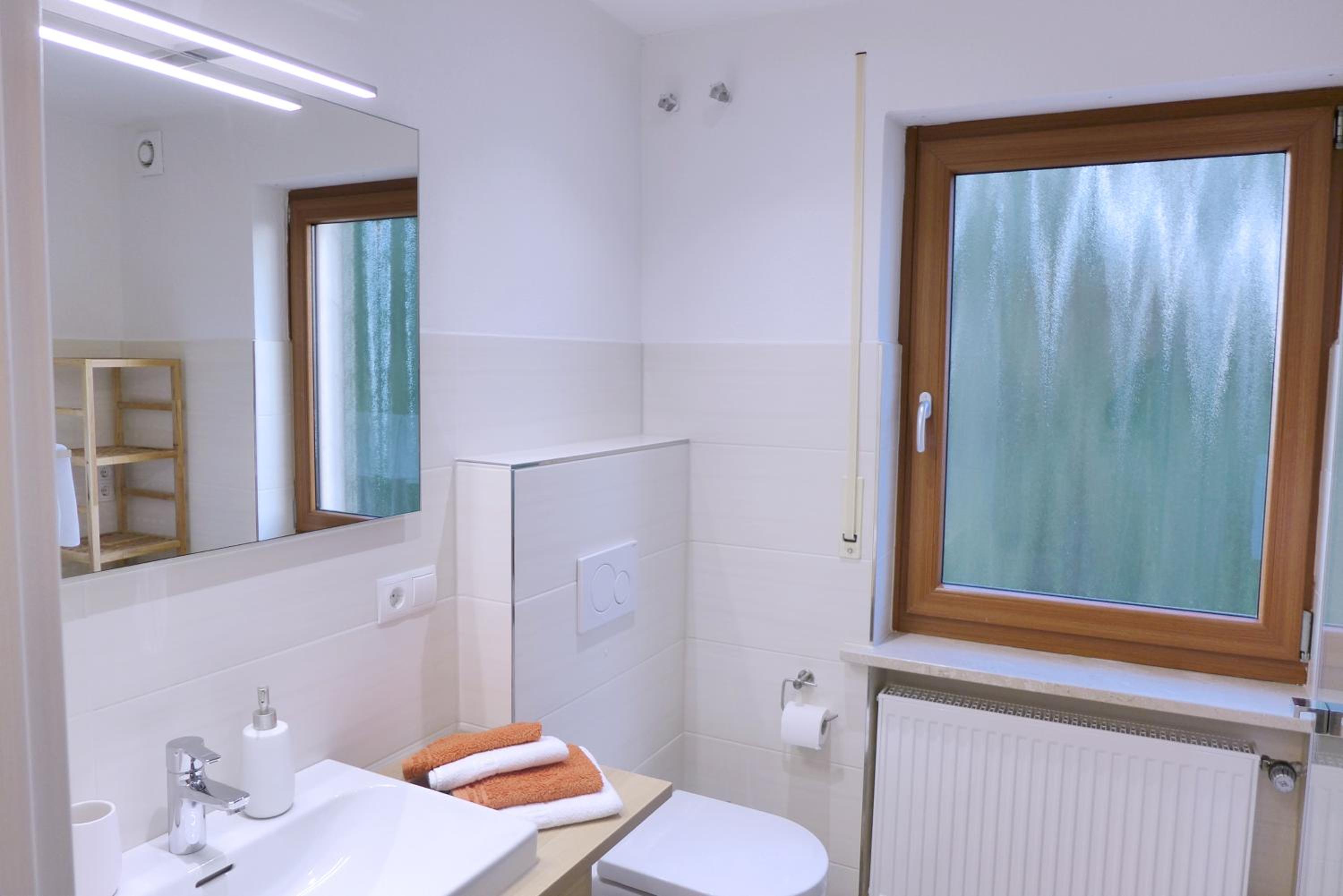 Gästehaus Philipp im Herzen des Fichtelgebirges - 5 Ferienwohnungen, großes Grundstück, Wald und Wiese, Wohnung mit privater Sauna, kostenfreie Parkplätze,