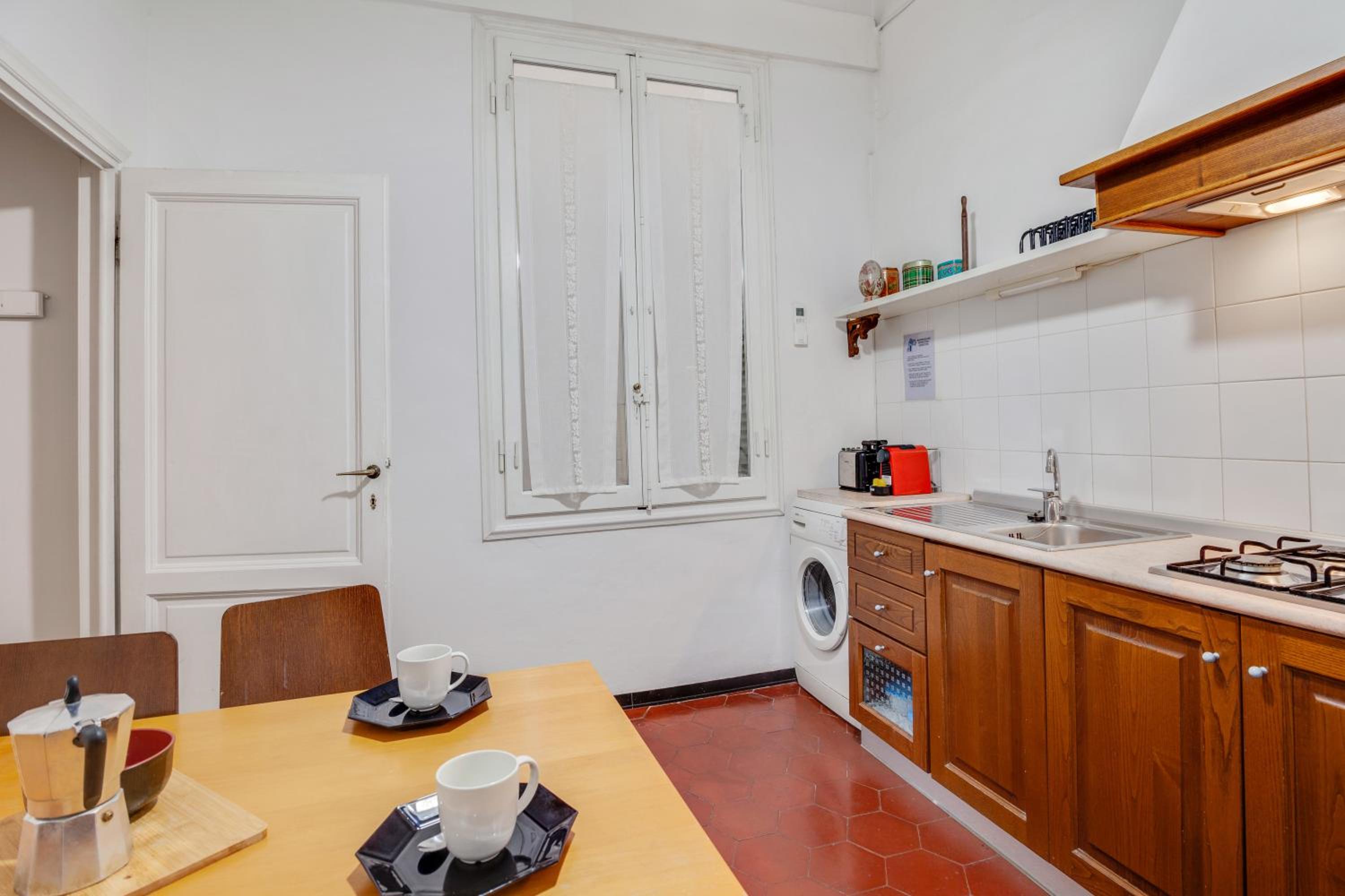 GuestHost - Porta Rossa Apartments near Ponte Vecchio