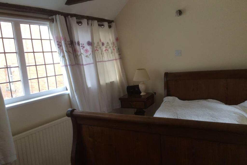 Cathedral View Cottage, Canterbury view 4