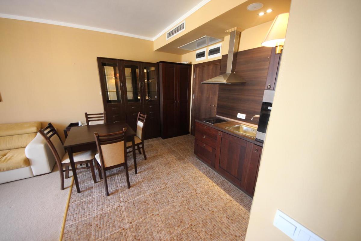 Menada Apartments in Royal Beach