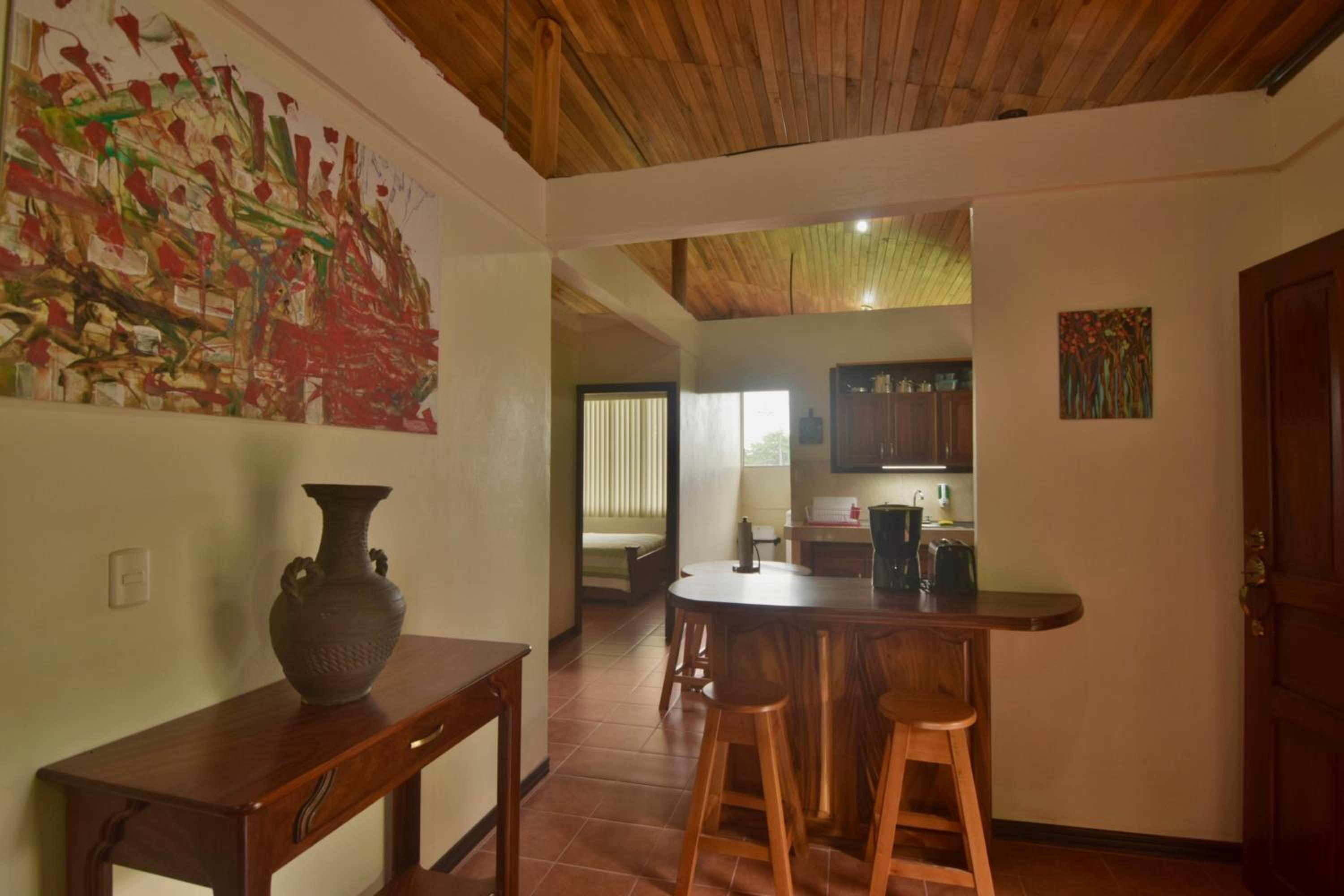 Casa Amarilla, Volcano View, Walking Distance Town