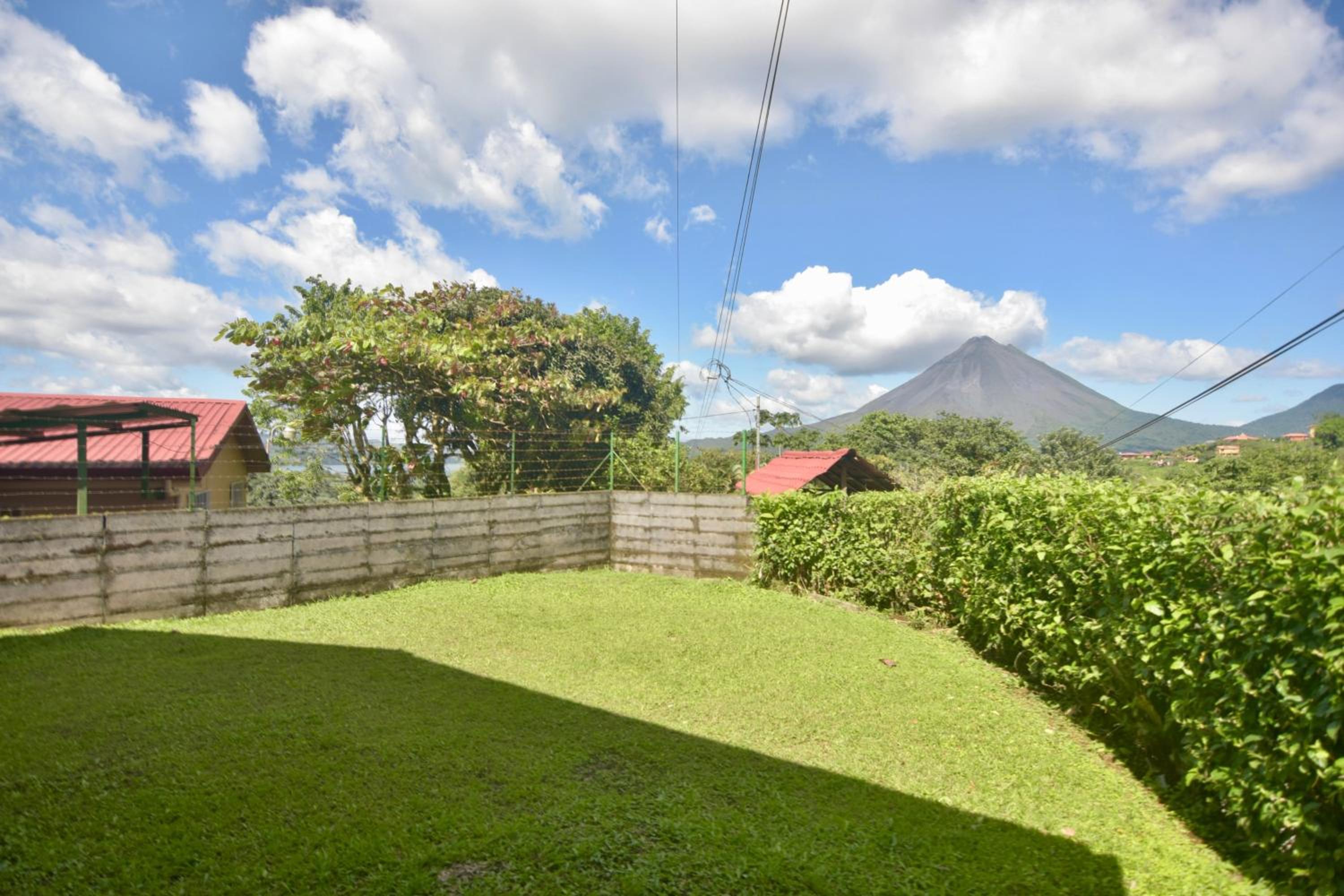 Hotel Casa Amarilla - Image 1