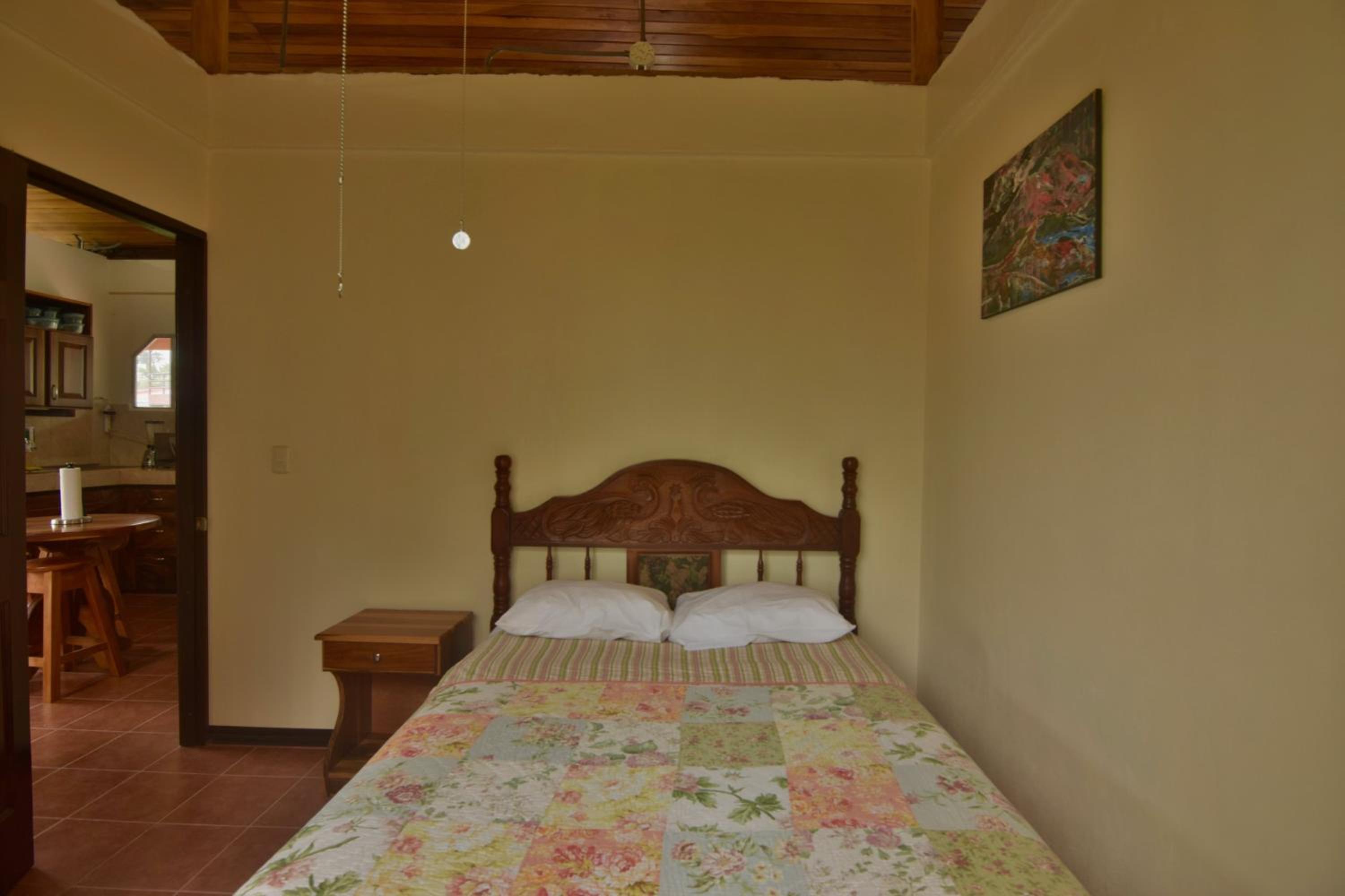 Casa Amarilla, Volcano View, Walking Distance Town