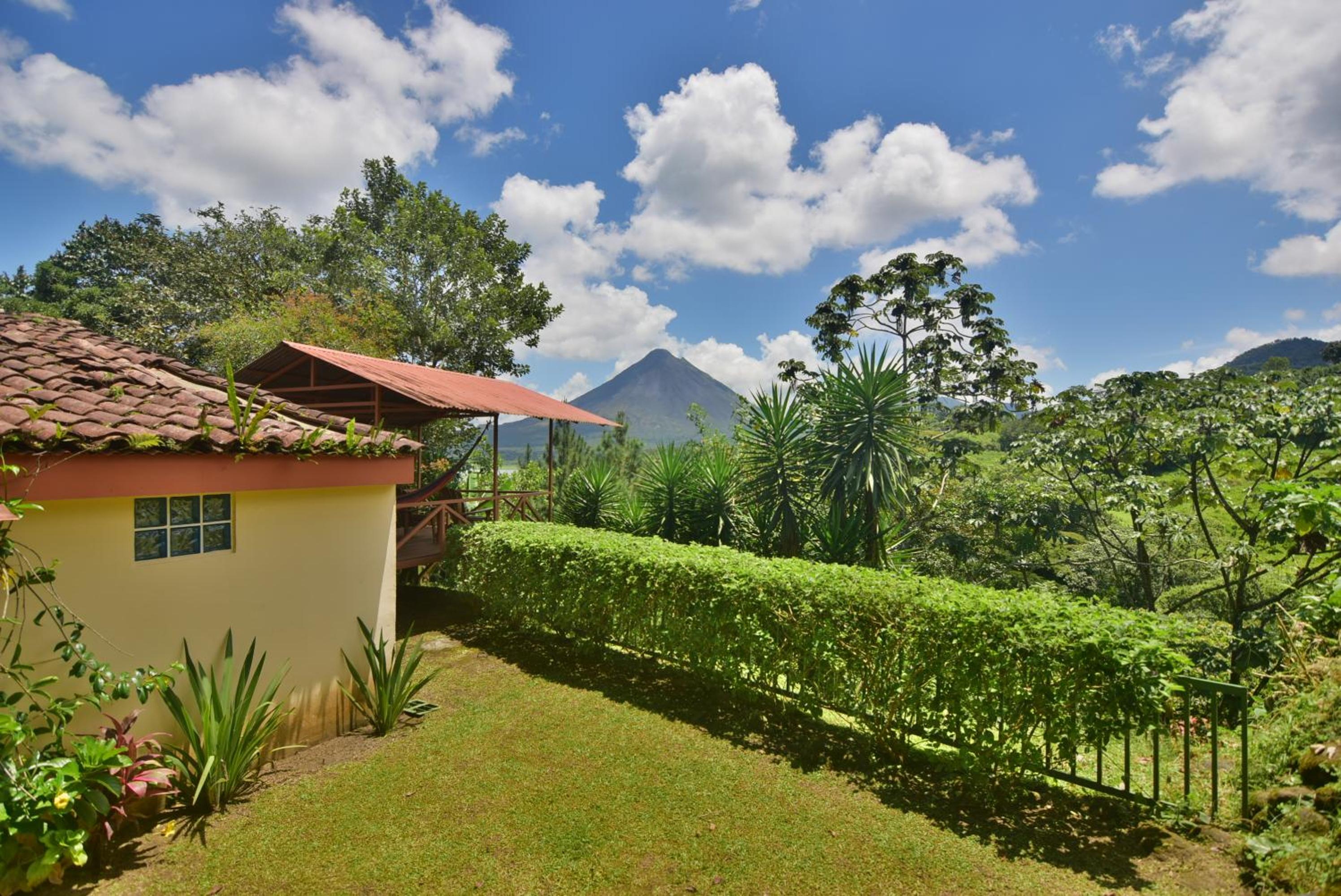 Mirador House Cozy & Private Home W Volcano View