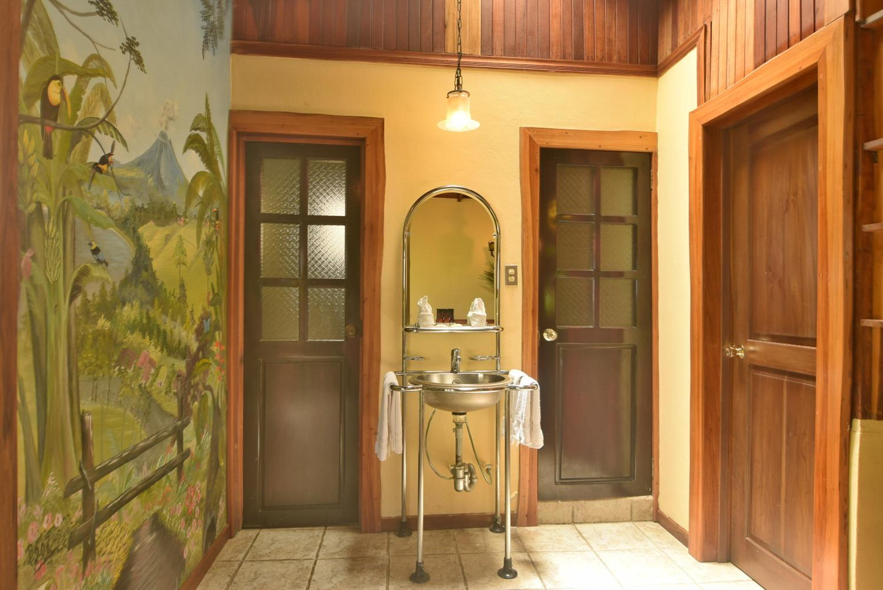 Mirador House Cozy & Private Home W Volcano View