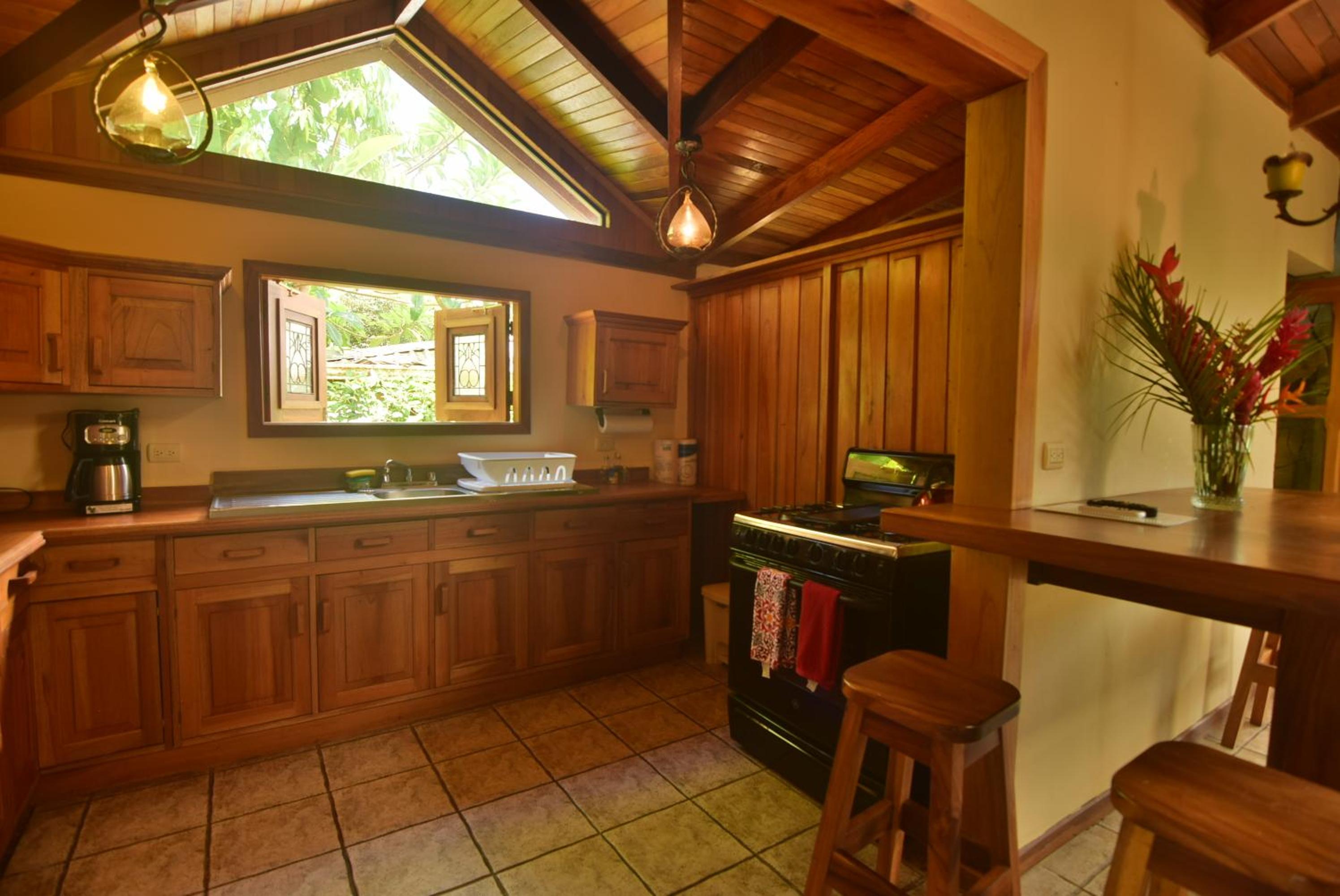 Mirador House Cozy & Private Home W Volcano View