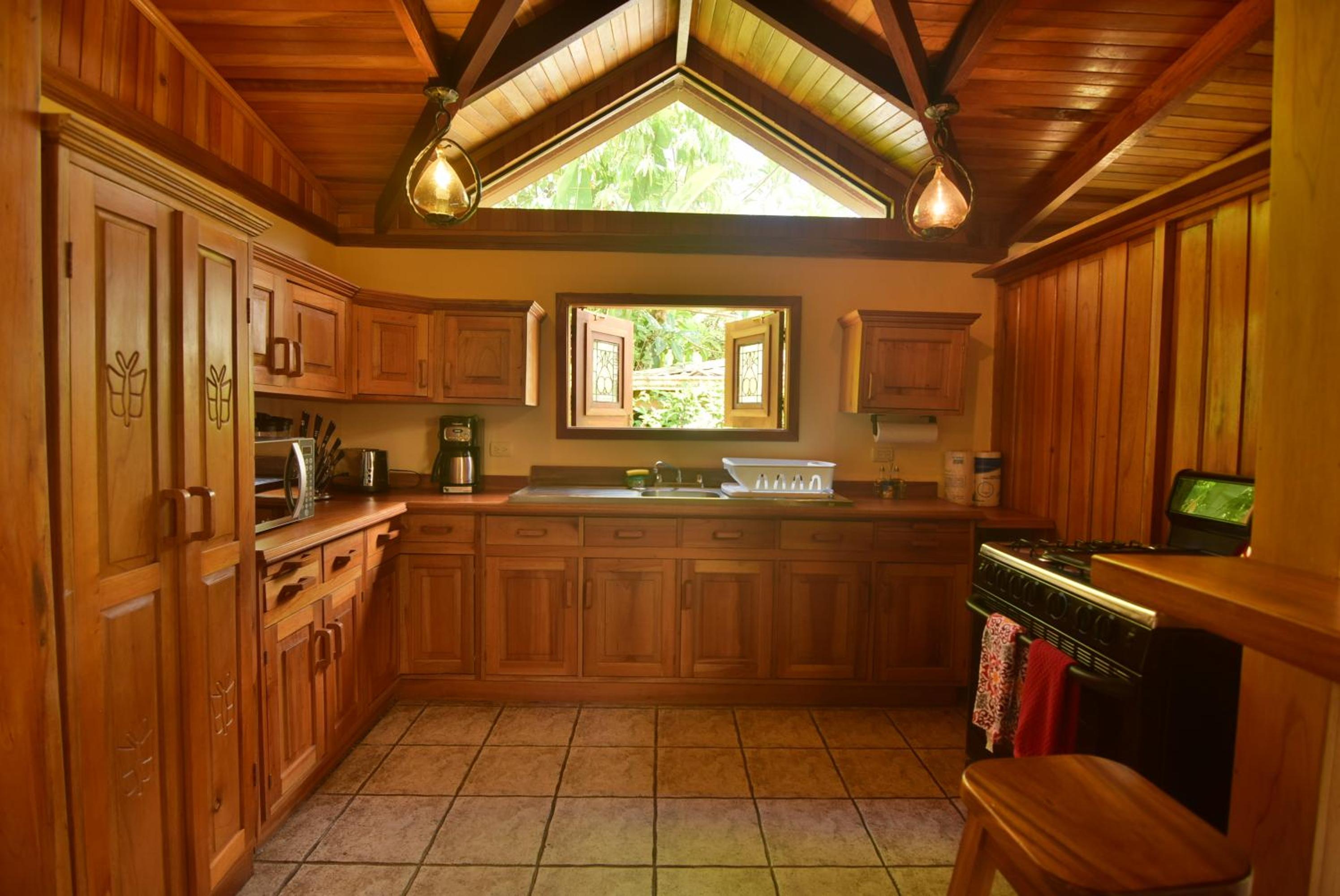Mirador House Cozy & Private Home W Volcano View