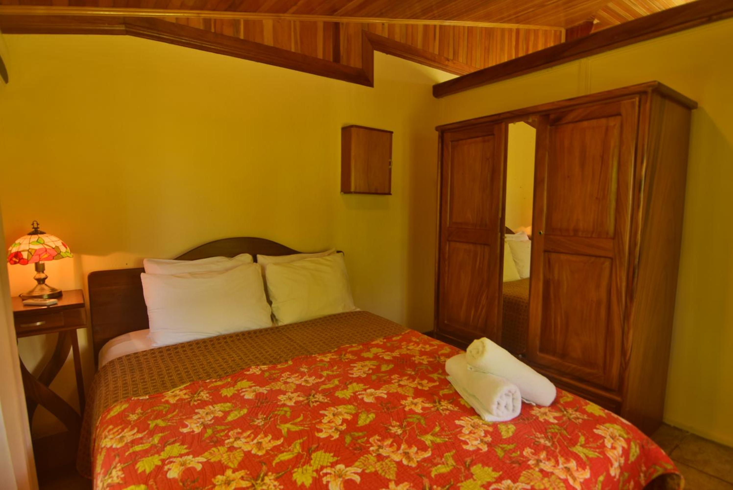 Mirador House Cozy & Private Home W Volcano View