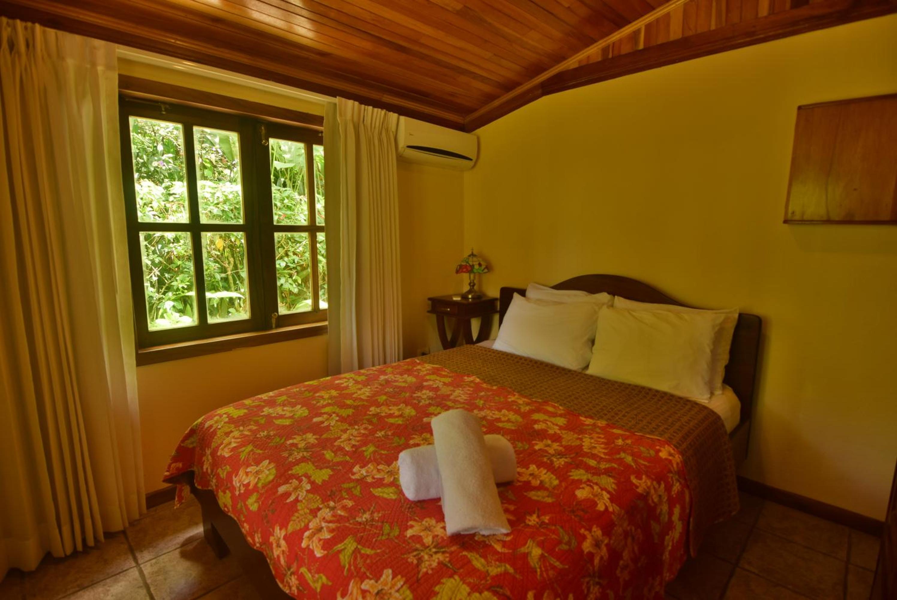 Mirador House Cozy & Private Home W Volcano View
